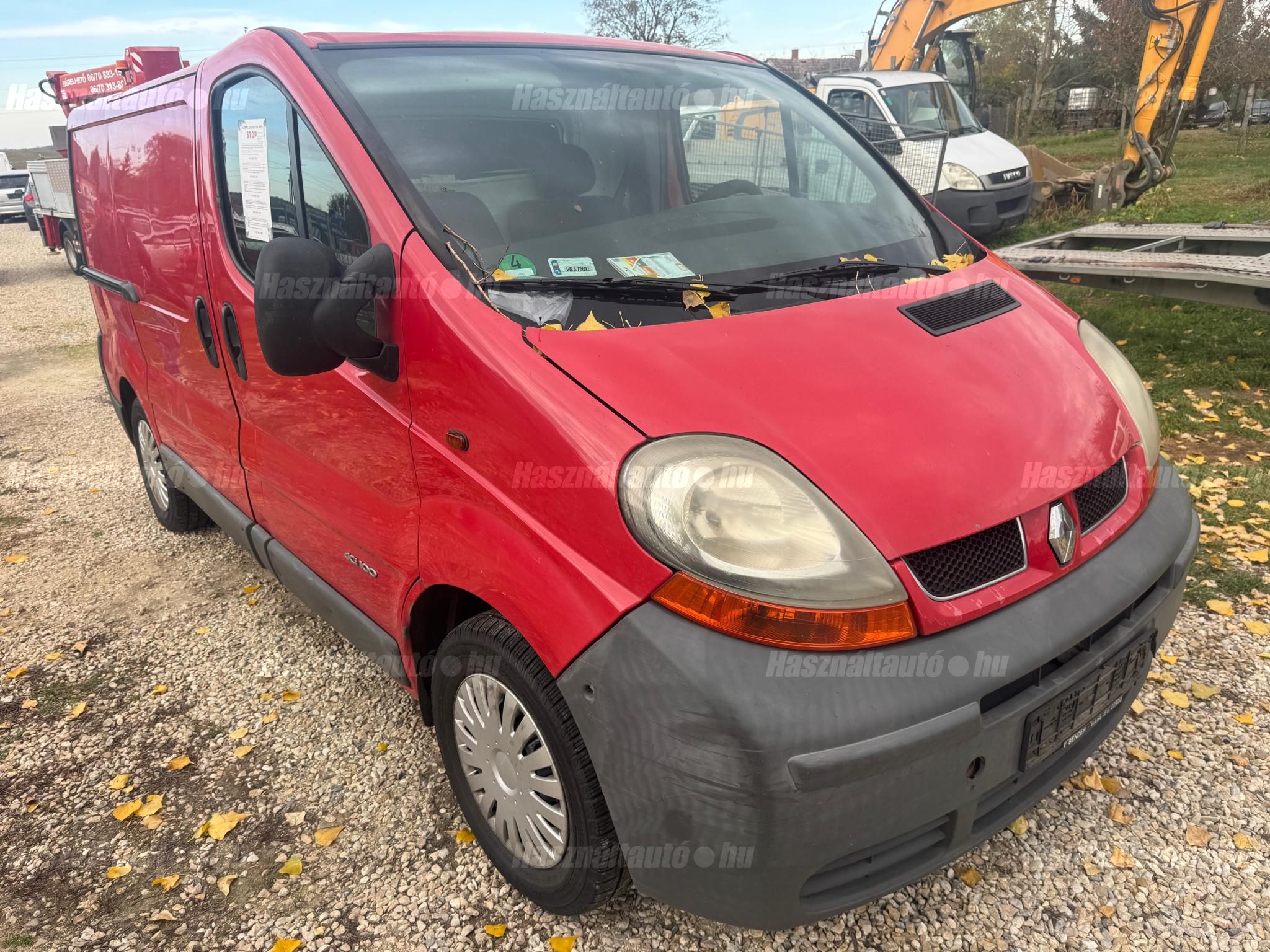 RENAULT TRAFIC 2001 - 1