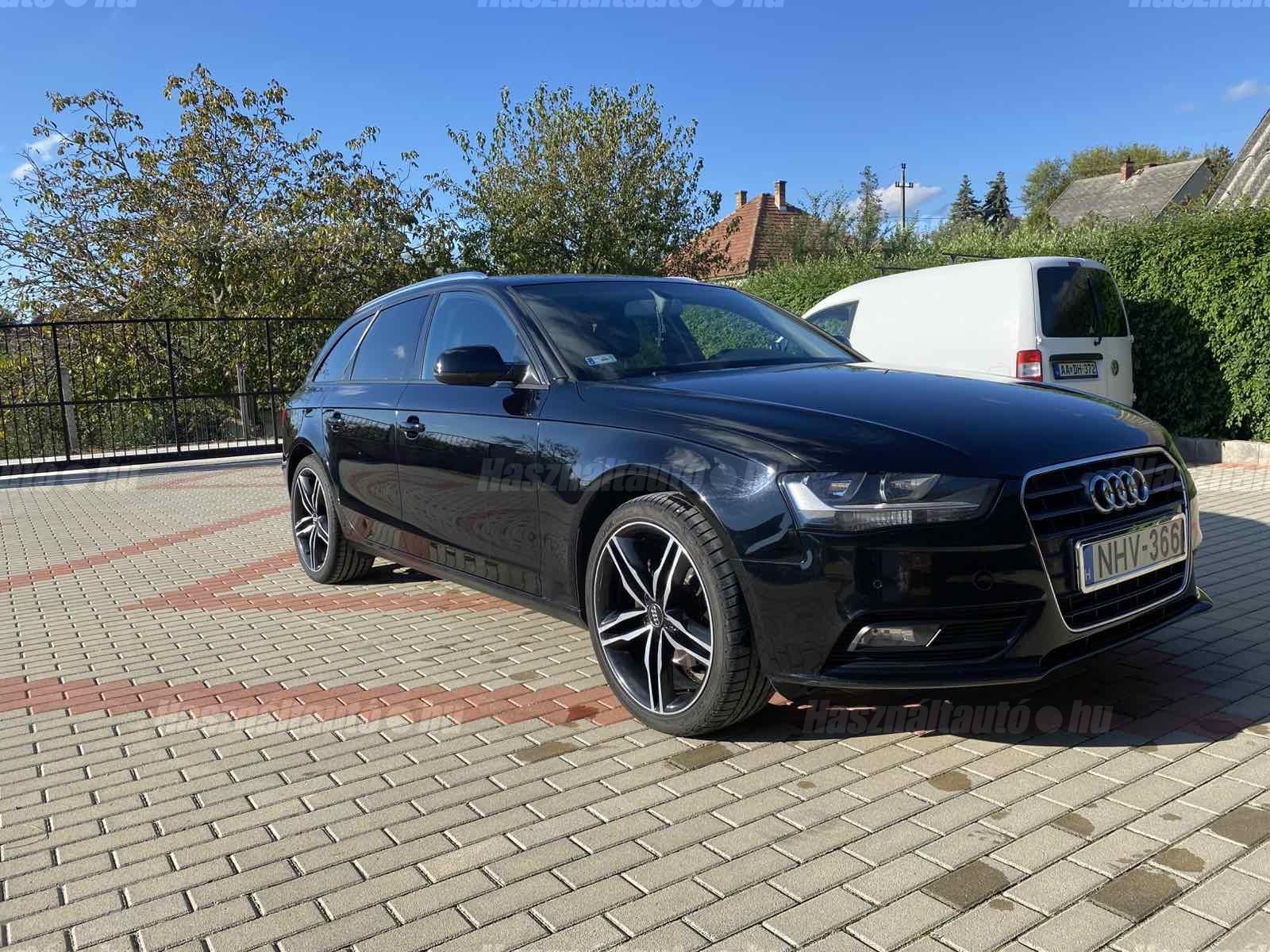 AUDI A4 2012/10 - 1