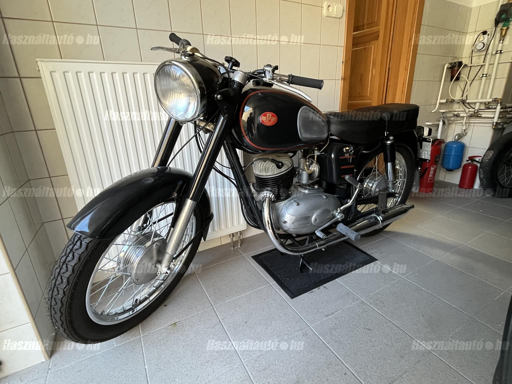 PANNONIA T5 1965/10 - 1
