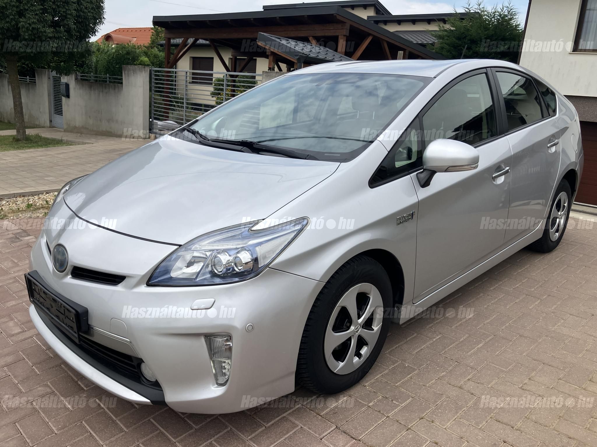 TOYOTA PRIUS PLUG-IN 2012/12 - 1