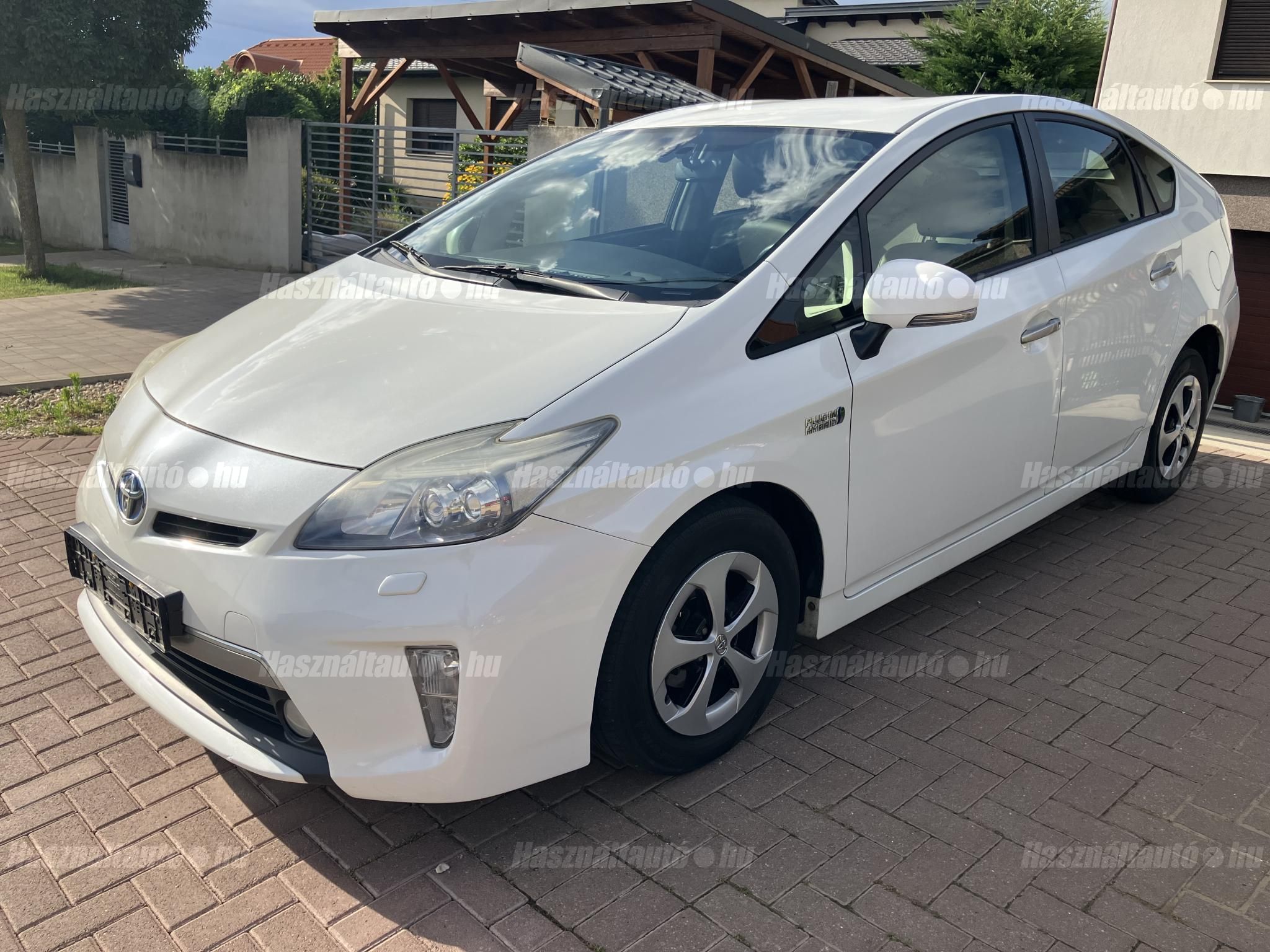 TOYOTA PRIUS PLUG-IN 2012/12 - 1