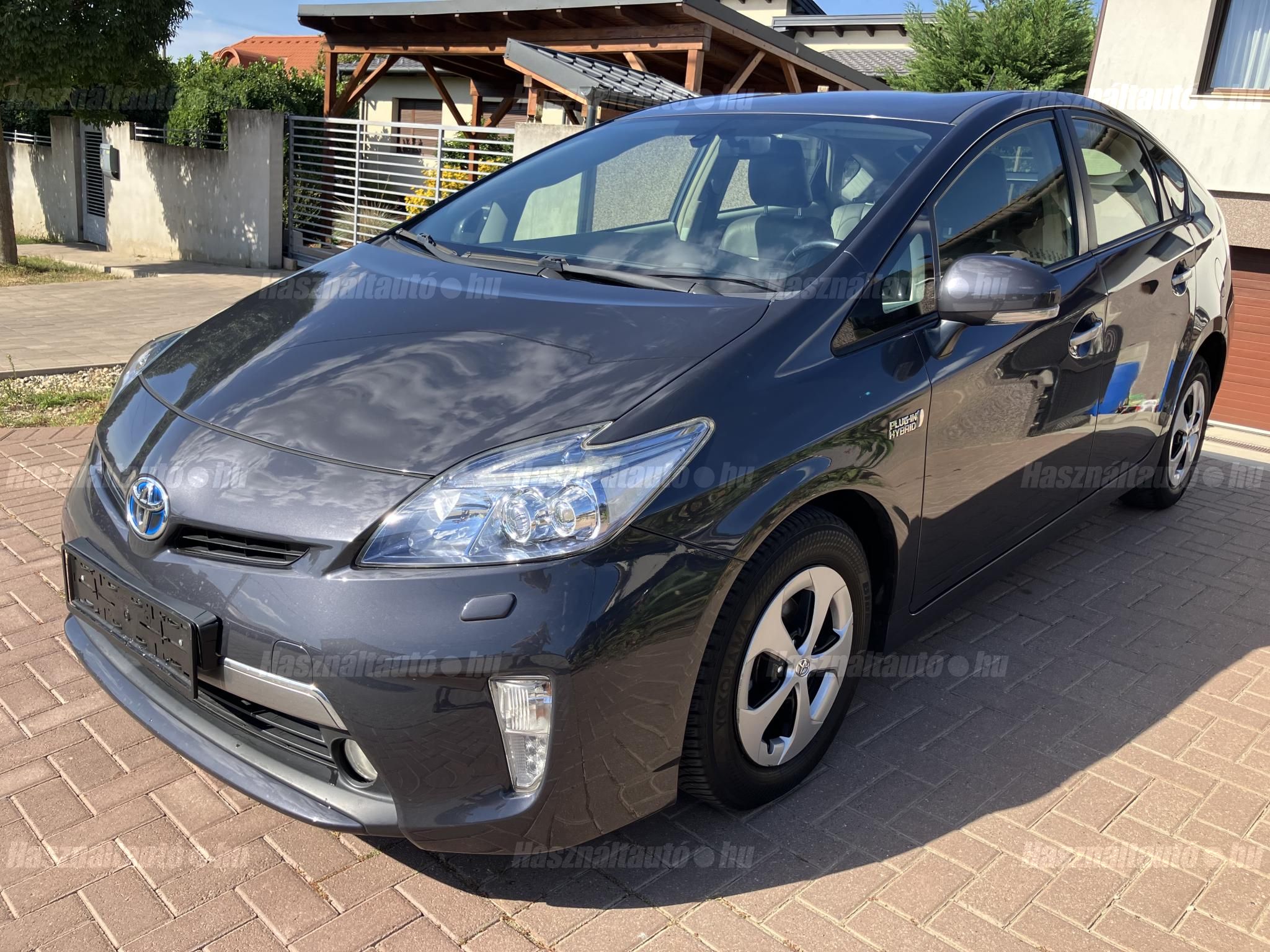 TOYOTA PRIUS PLUG-IN 2012/12 - 1