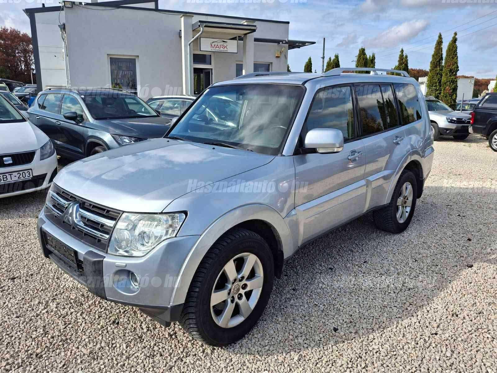MITSUBISHI PAJERO 2010/6 - 1