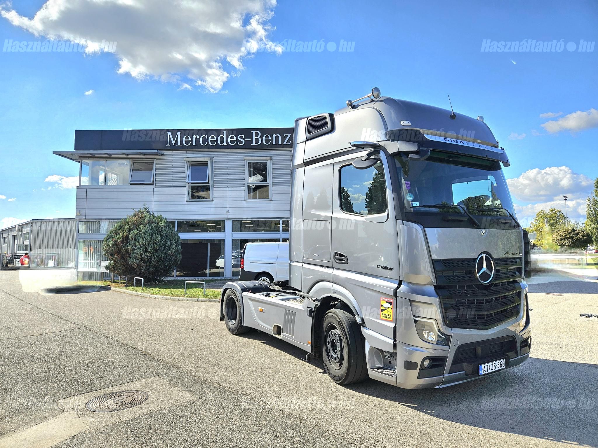 MERCEDES-BENZ 2025/3 - 1