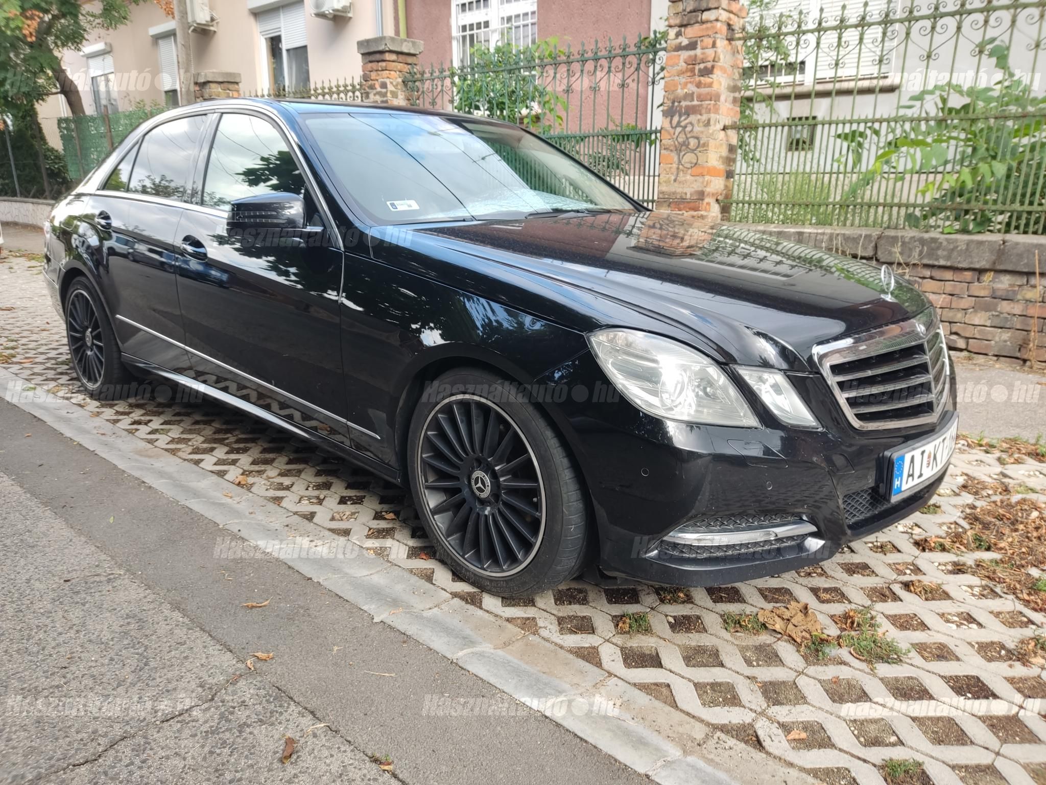 MERCEDES-BENZ E 200 2013/4 - 1