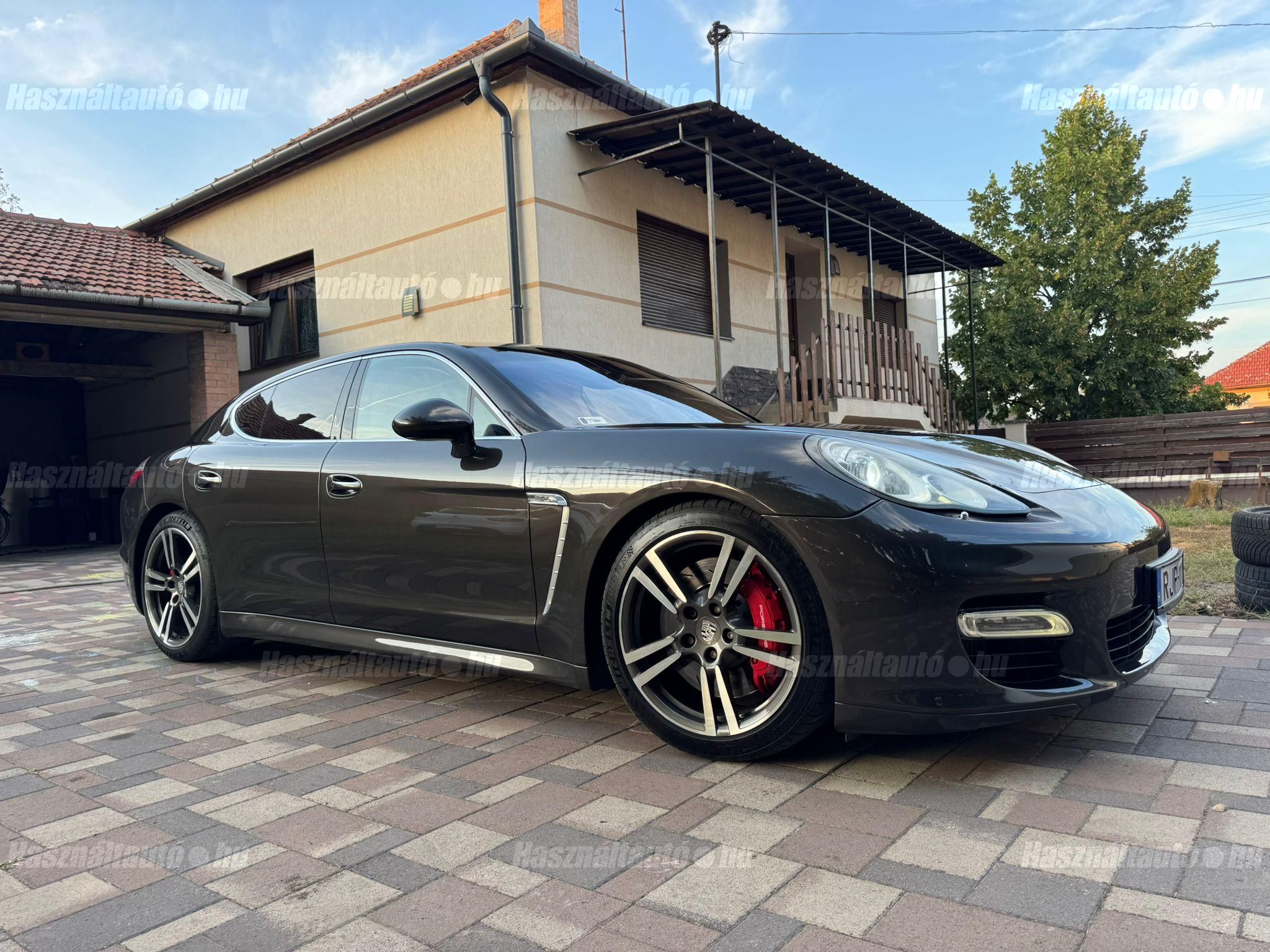 PORSCHE PANAMERA 2010/5 - 1