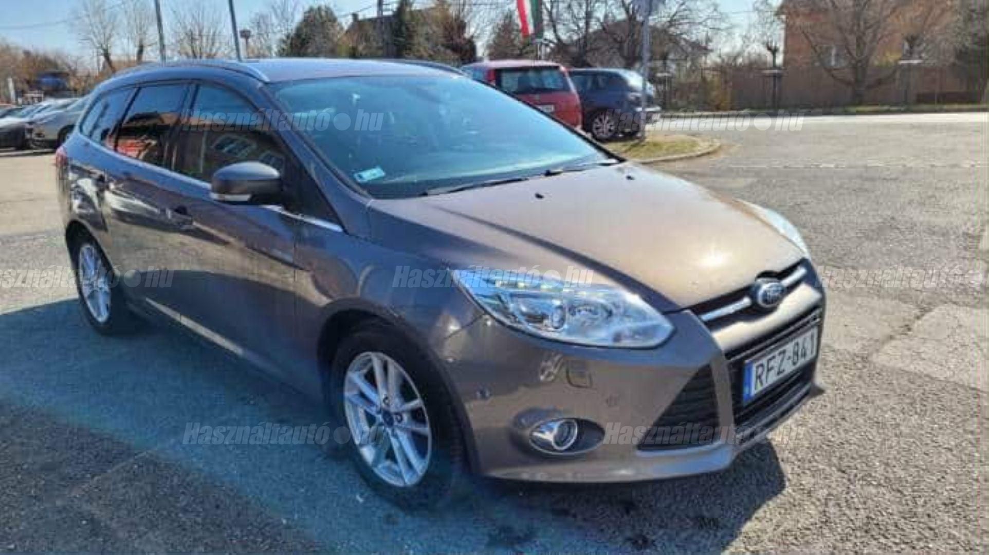 FORD FOCUS 2013/8 - 1