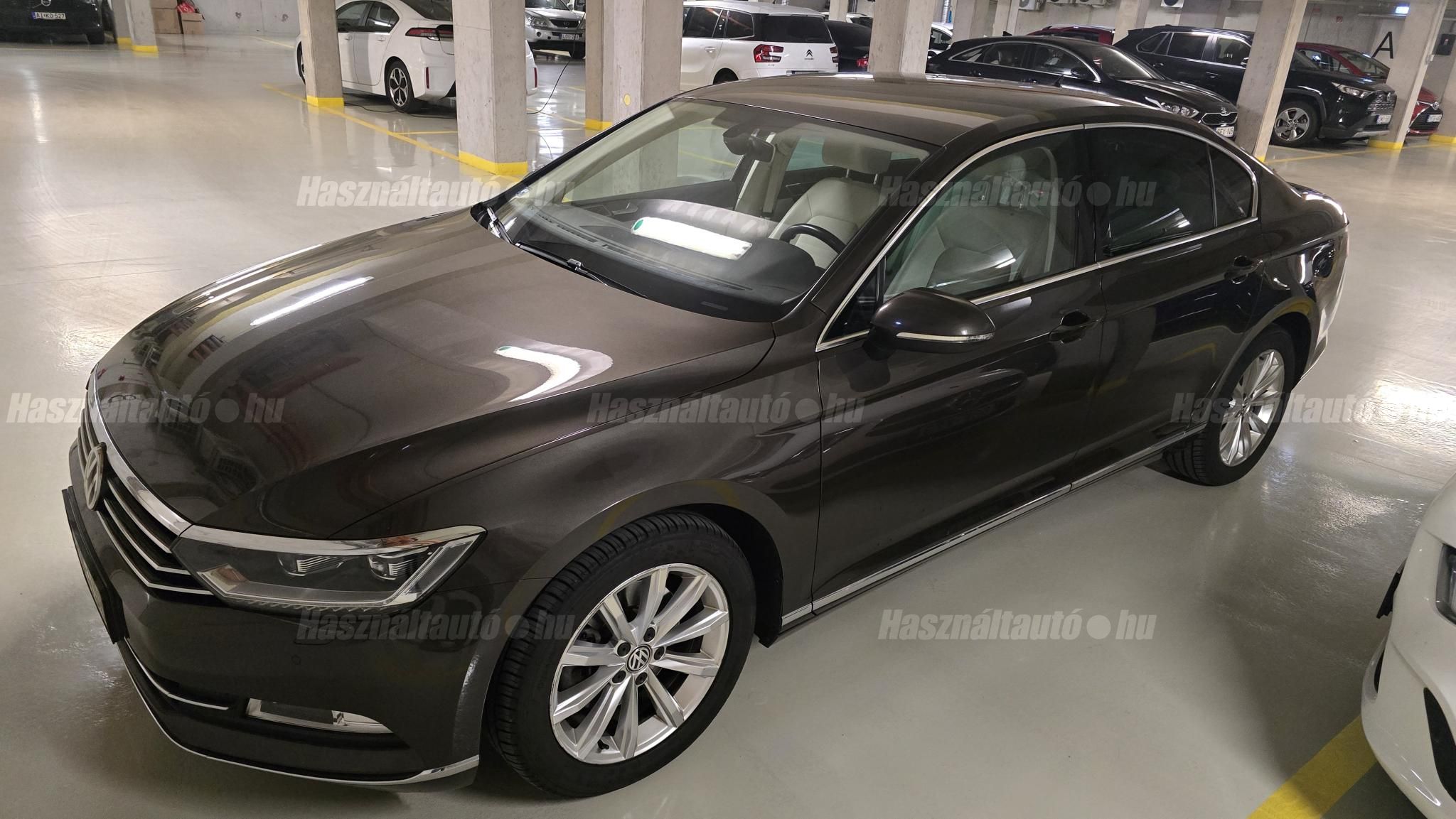VOLKSWAGEN PASSAT VIII 2015/9 - 1
