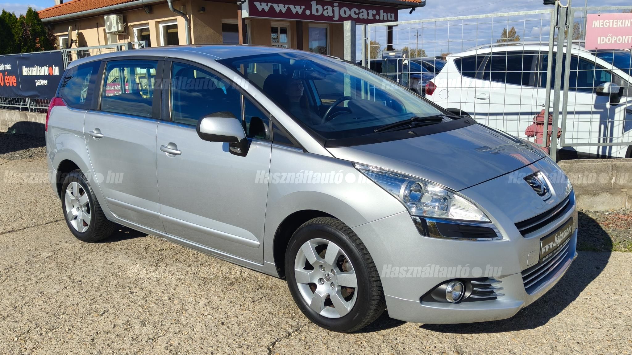 PEUGEOT 5008 2011 - 1