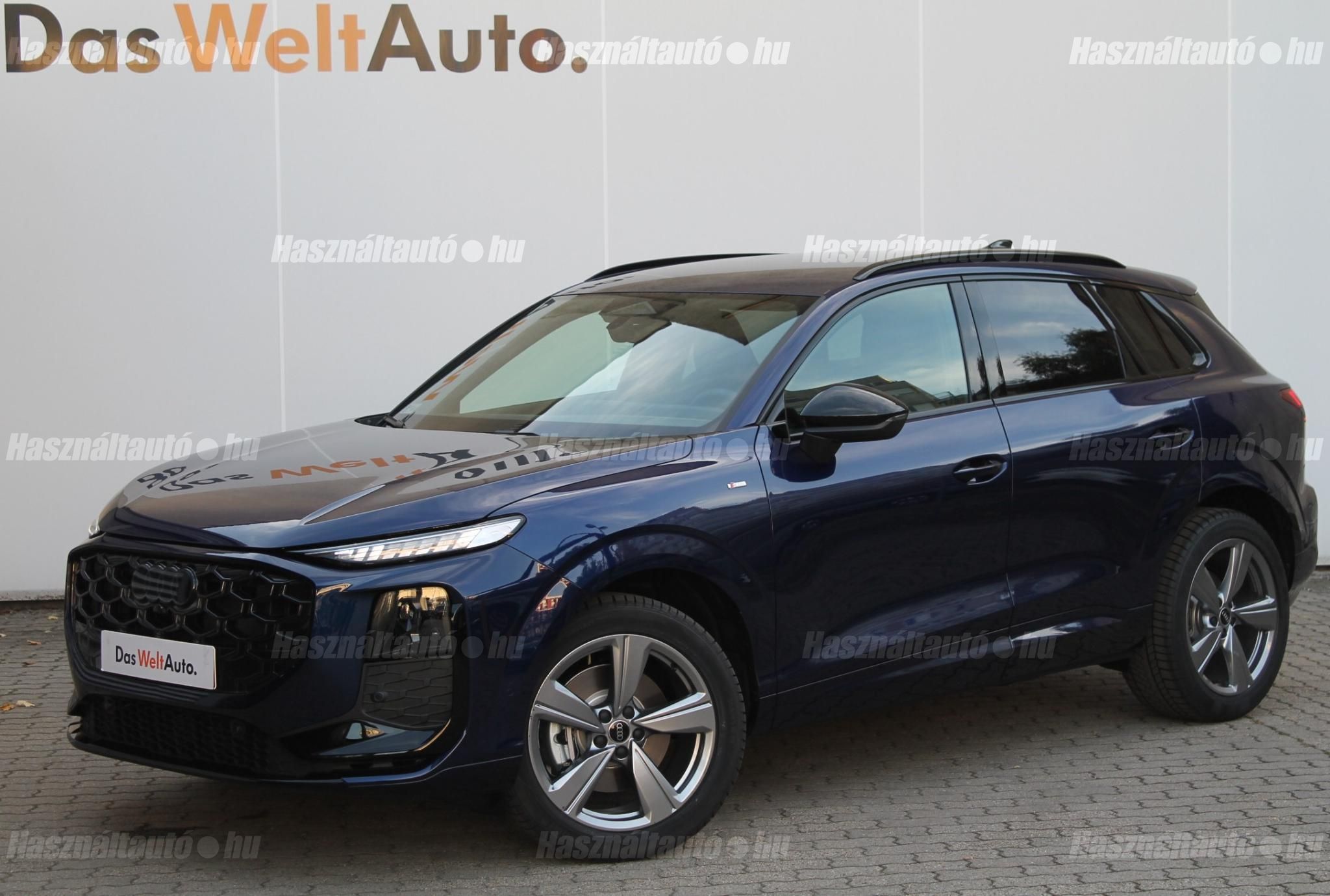 AUDI Q3 2025/10 - 1