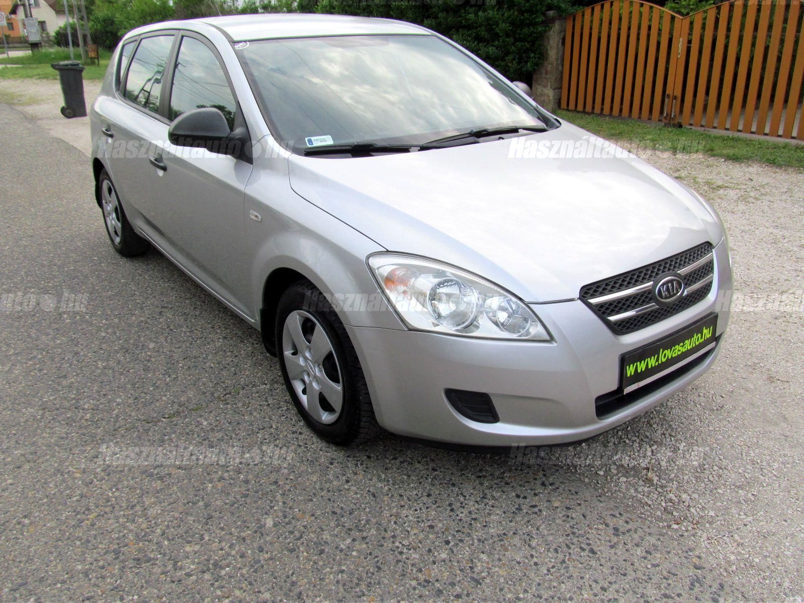 KIA CEE'D 2007/12 - 1