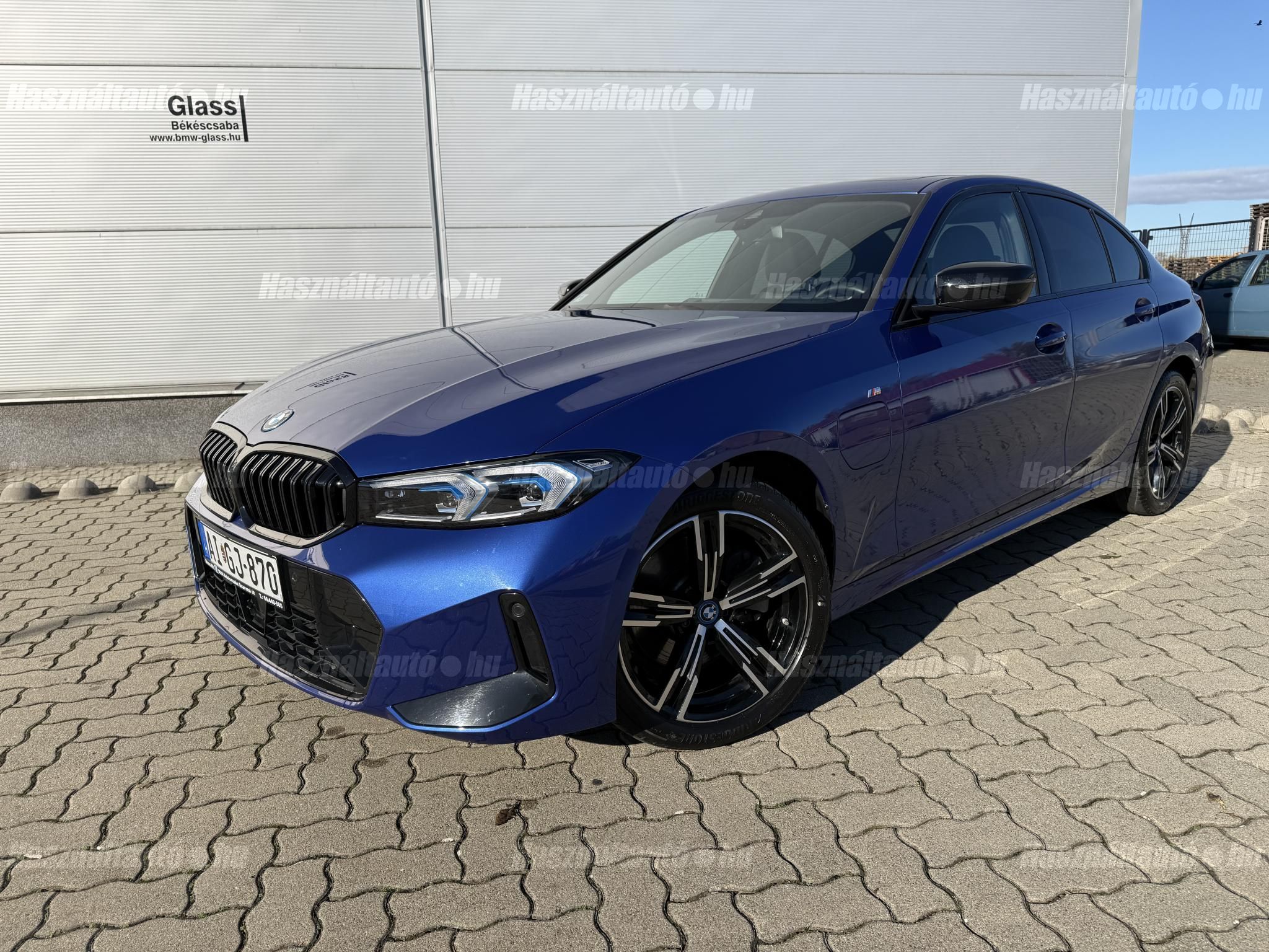 BMW 330 2024/10 - 1