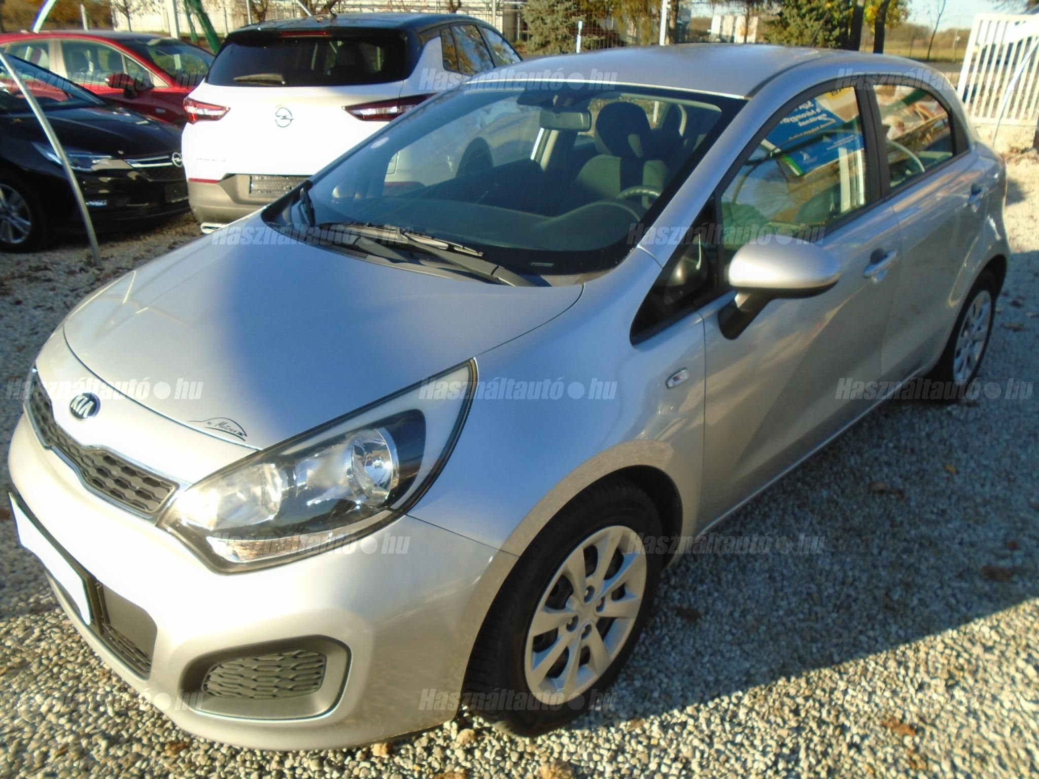 KIA RIO 2013/12 - 1