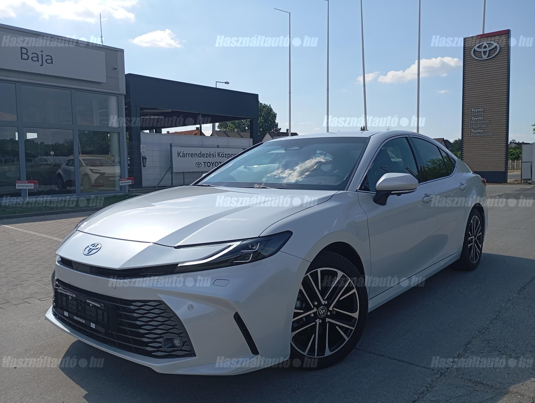 TOYOTA CAMRY 2025 - 1