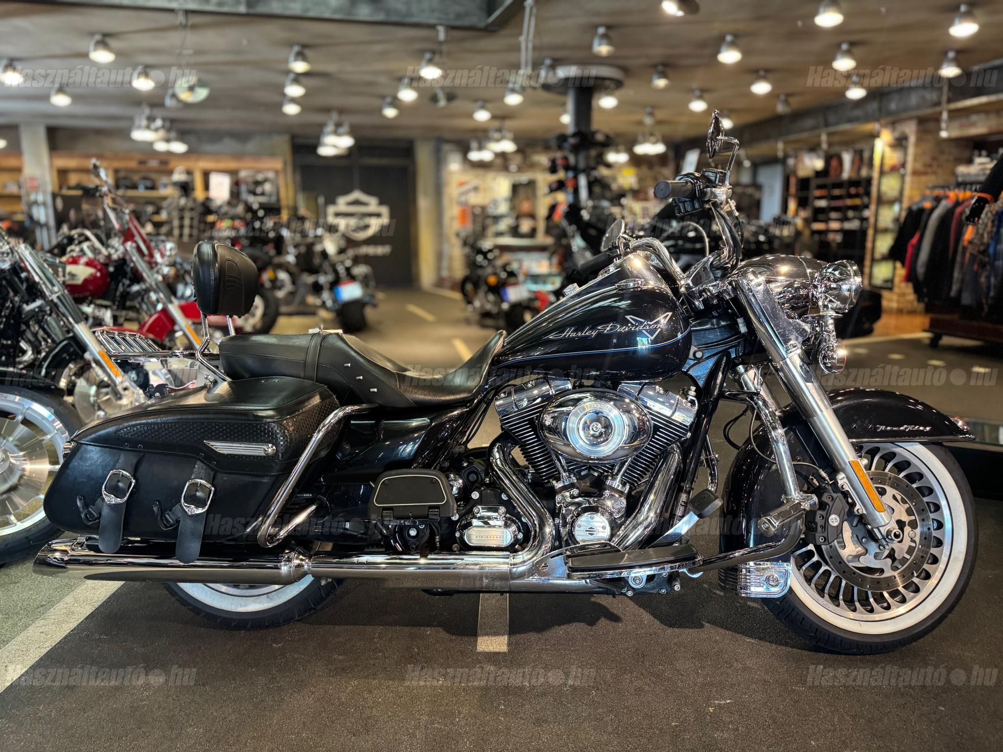 HARLEY-DAVIDSON ROAD KING 2013/1 - 1