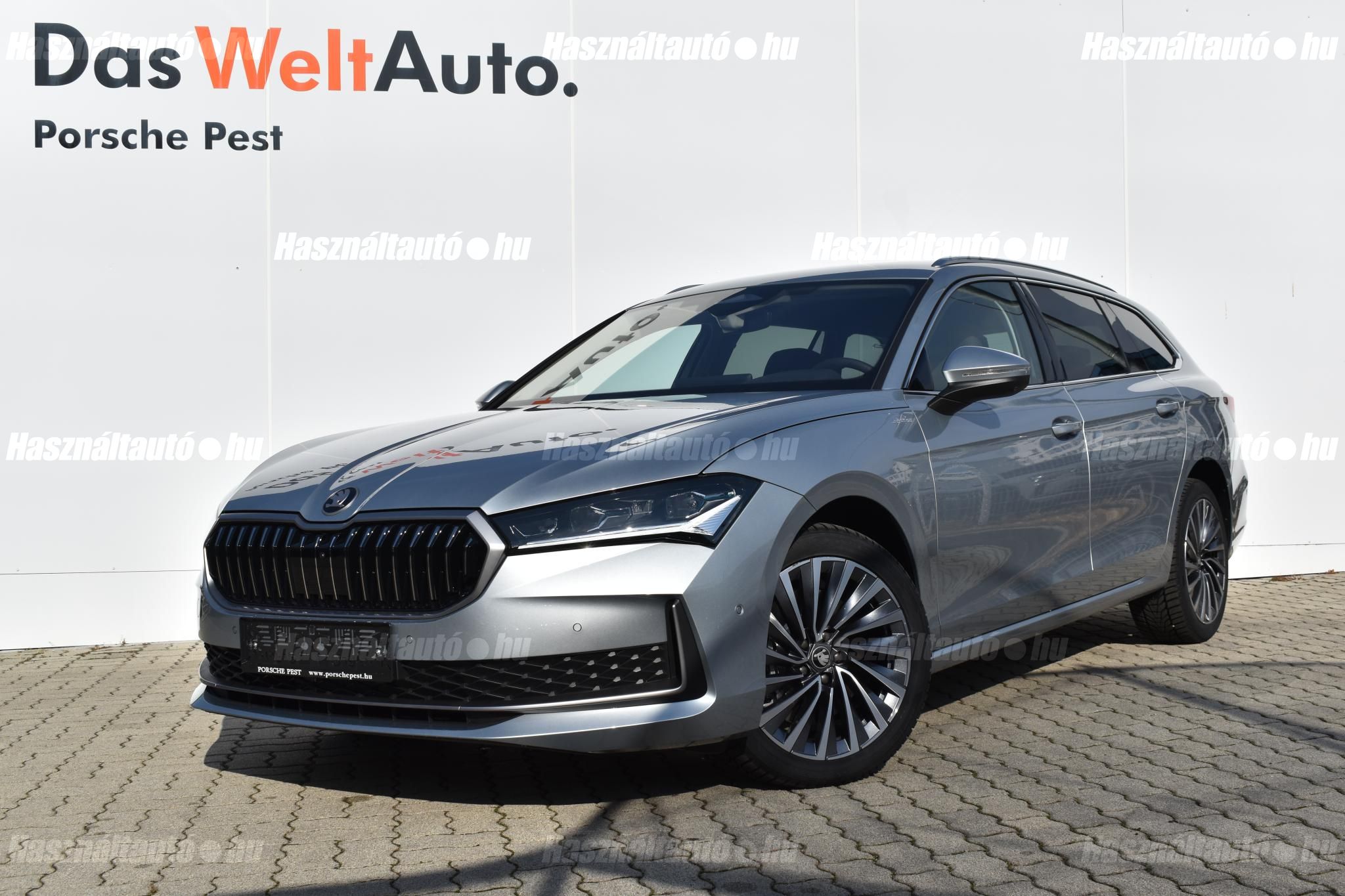 SKODA SUPERB 2025/10 - 1