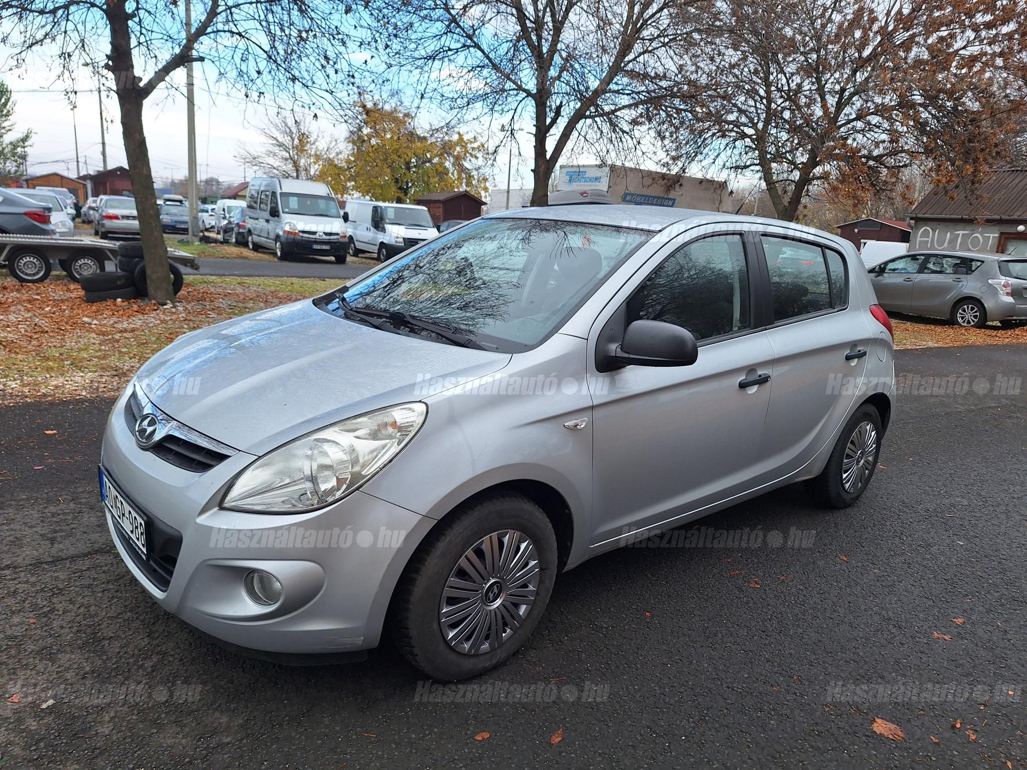 HYUNDAI I20 2012/8 - 1