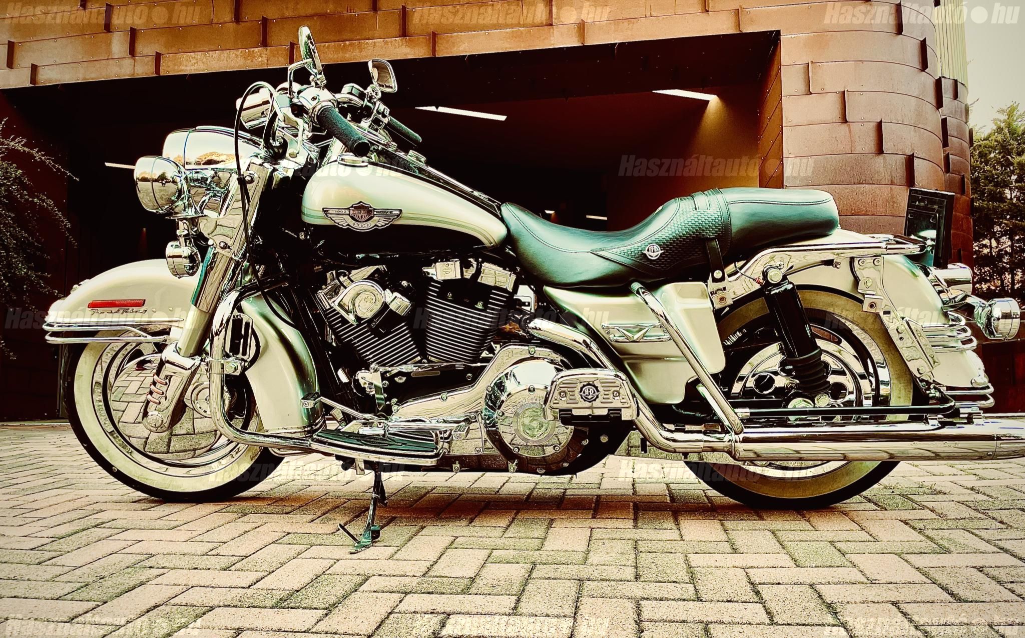 HARLEY-DAVIDSON ROAD KING 2003/5 - 1
