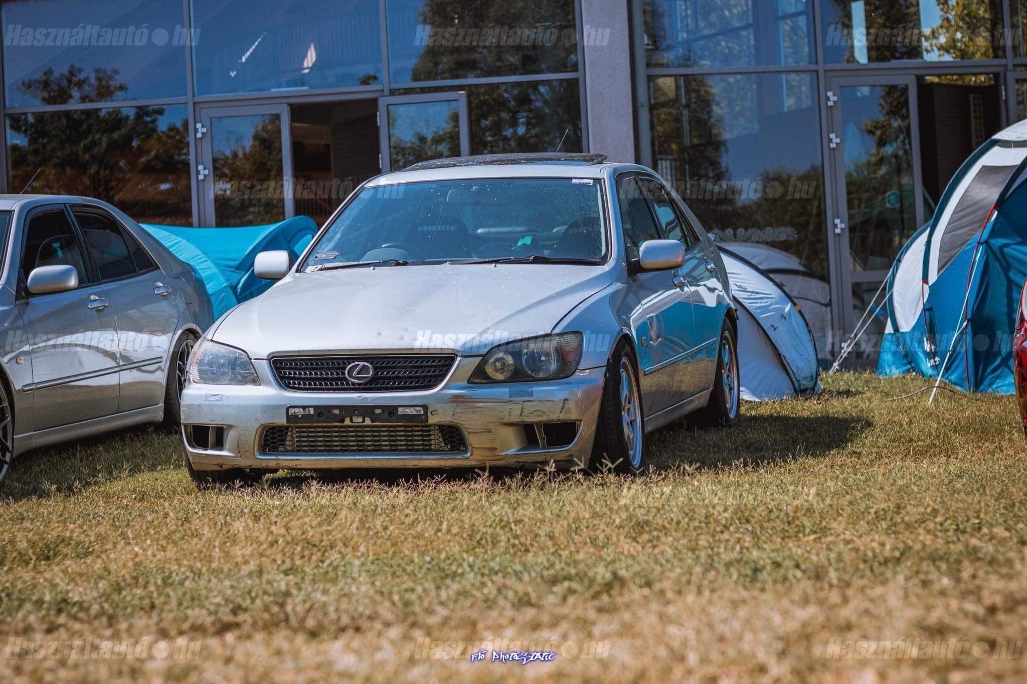 LEXUS IS 1999/12 - 1