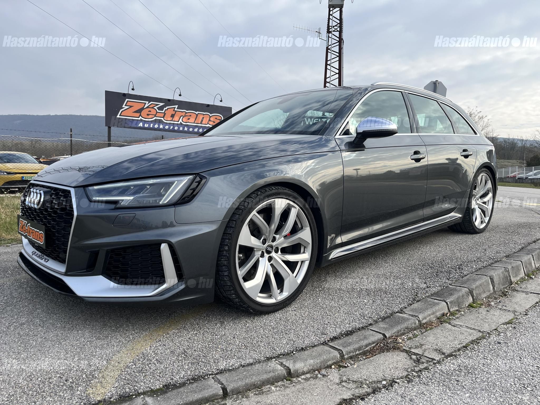 AUDI RS4 2018/7 - 1