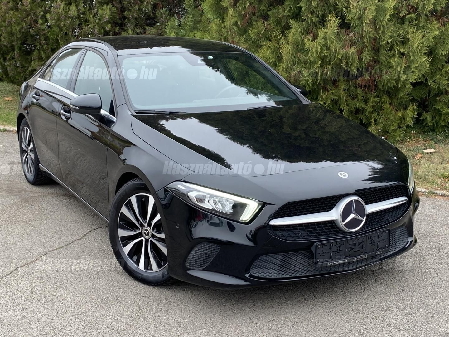 MERCEDES-BENZ A 180 2021/2 - 1