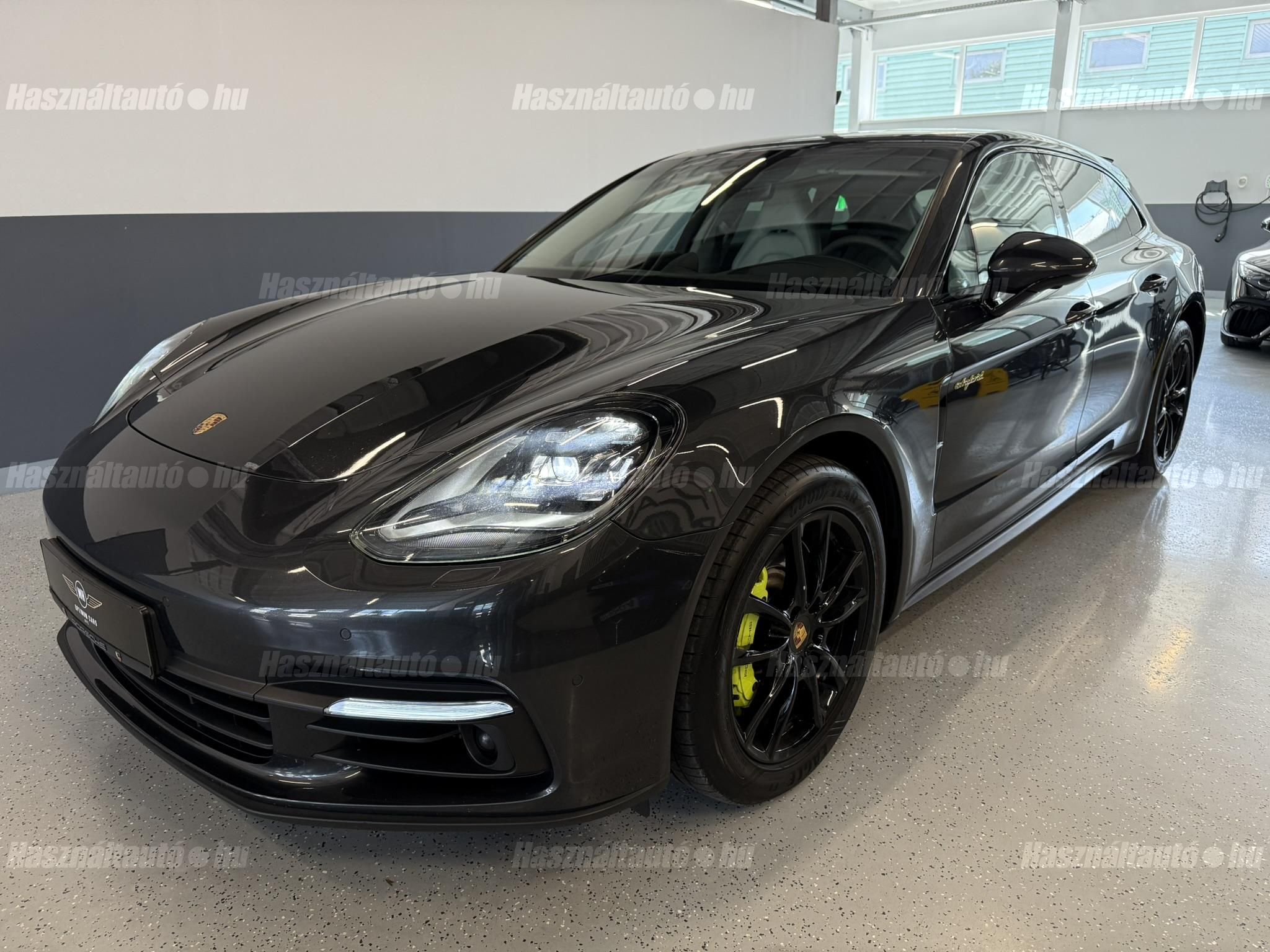 PORSCHE PANAMERA 2019/6 - 1