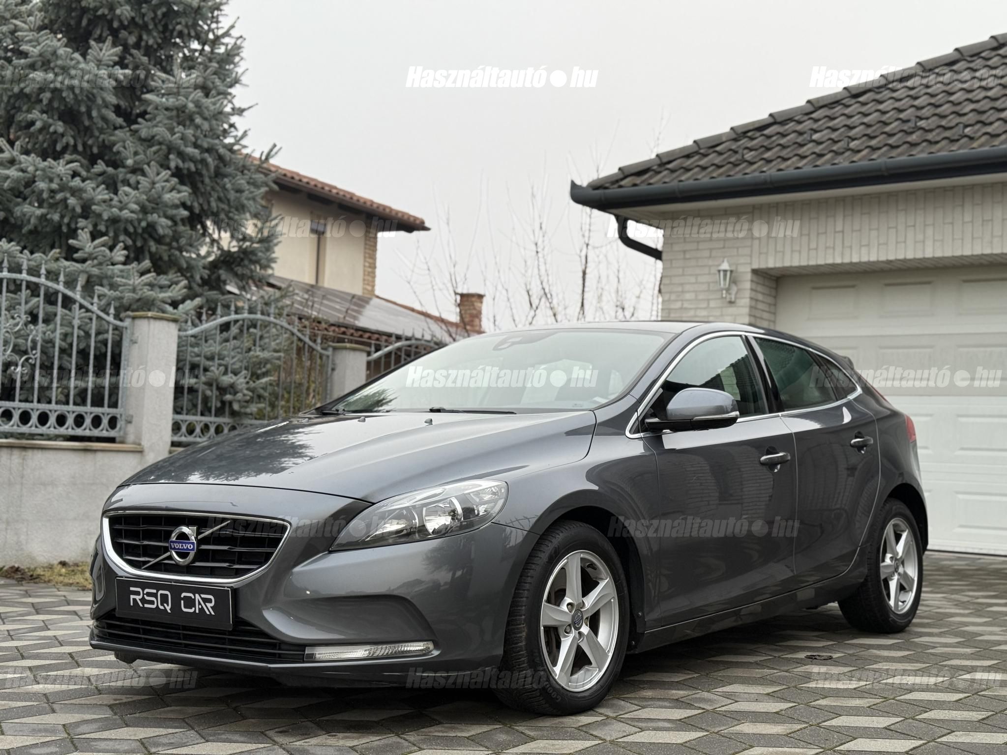 VOLVO V40 2013/3 - 1