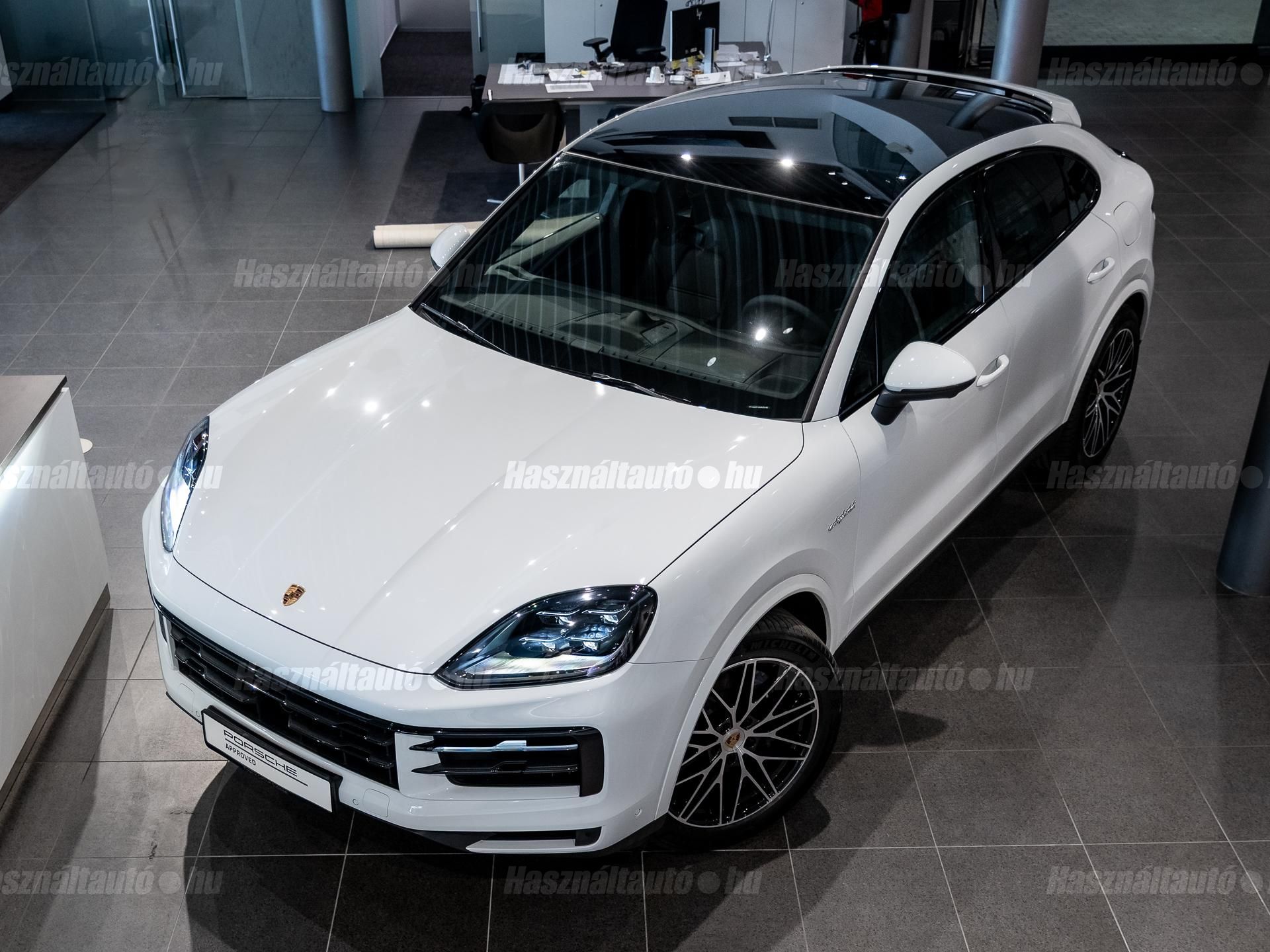 PORSCHE CAYENNE 2025/8 - 1