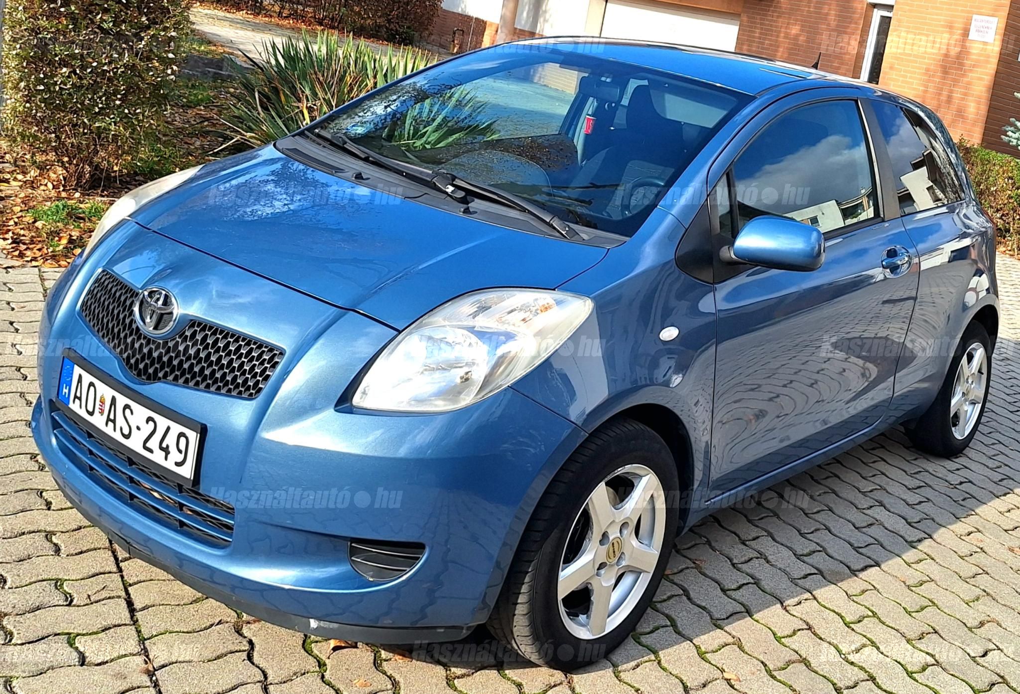 TOYOTA YARIS 2007/12 - 1