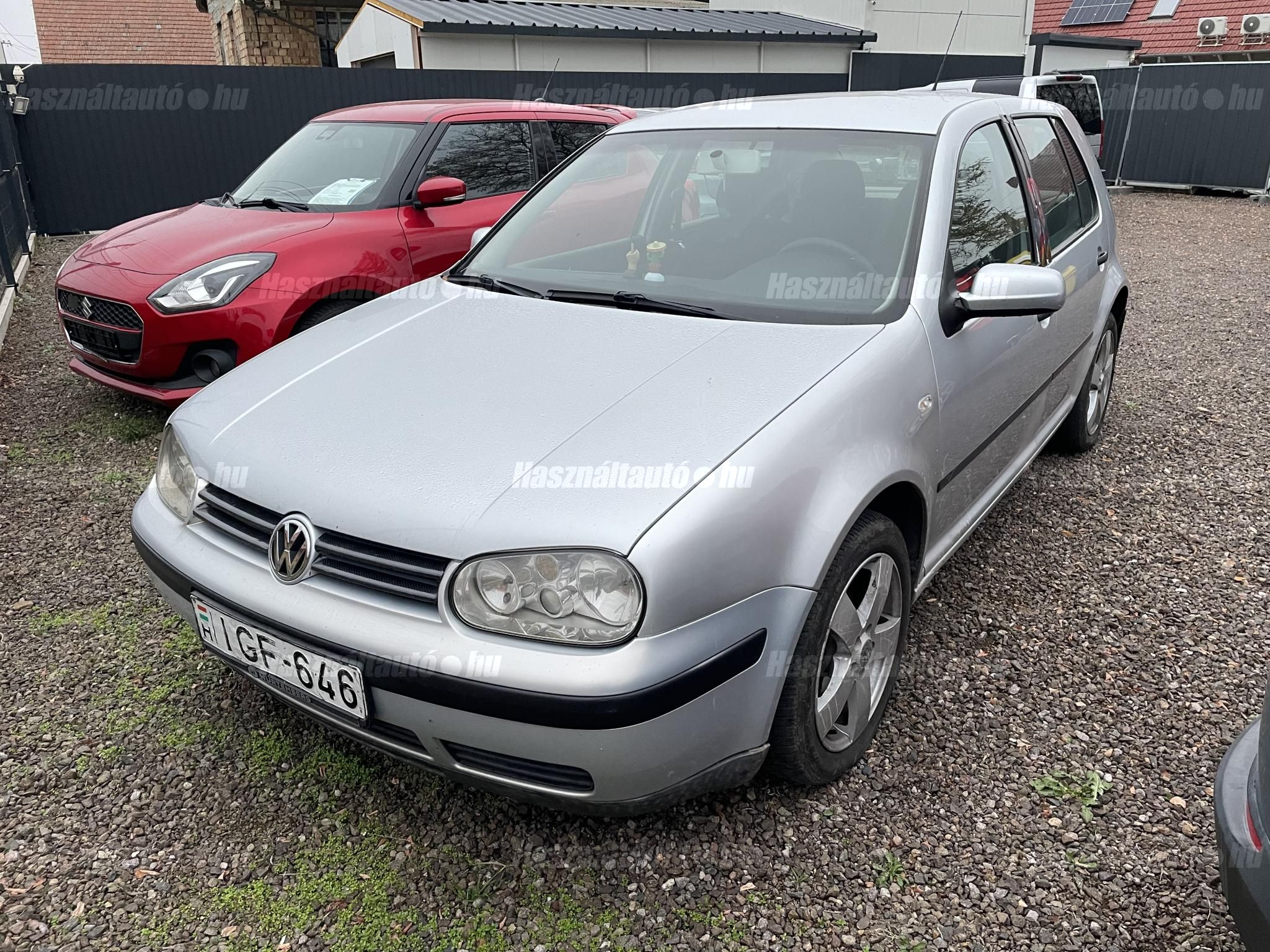 VOLKSWAGEN GOLF IV 2002/8 - 1