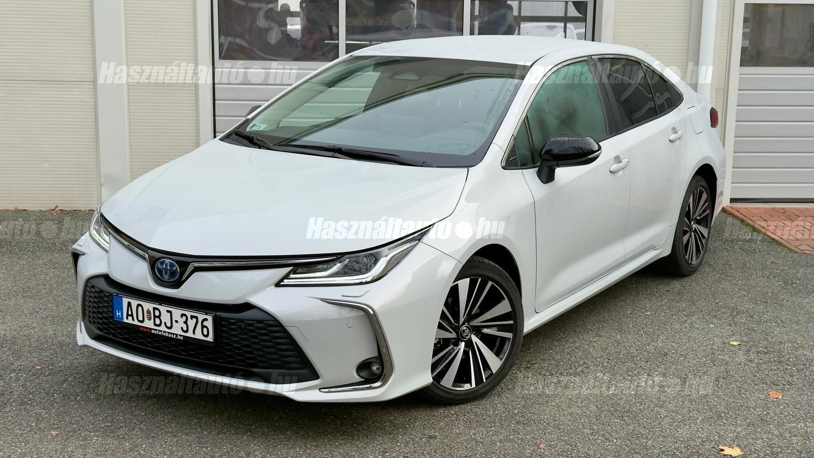 TOYOTA COROLLA 2025/6 - 1