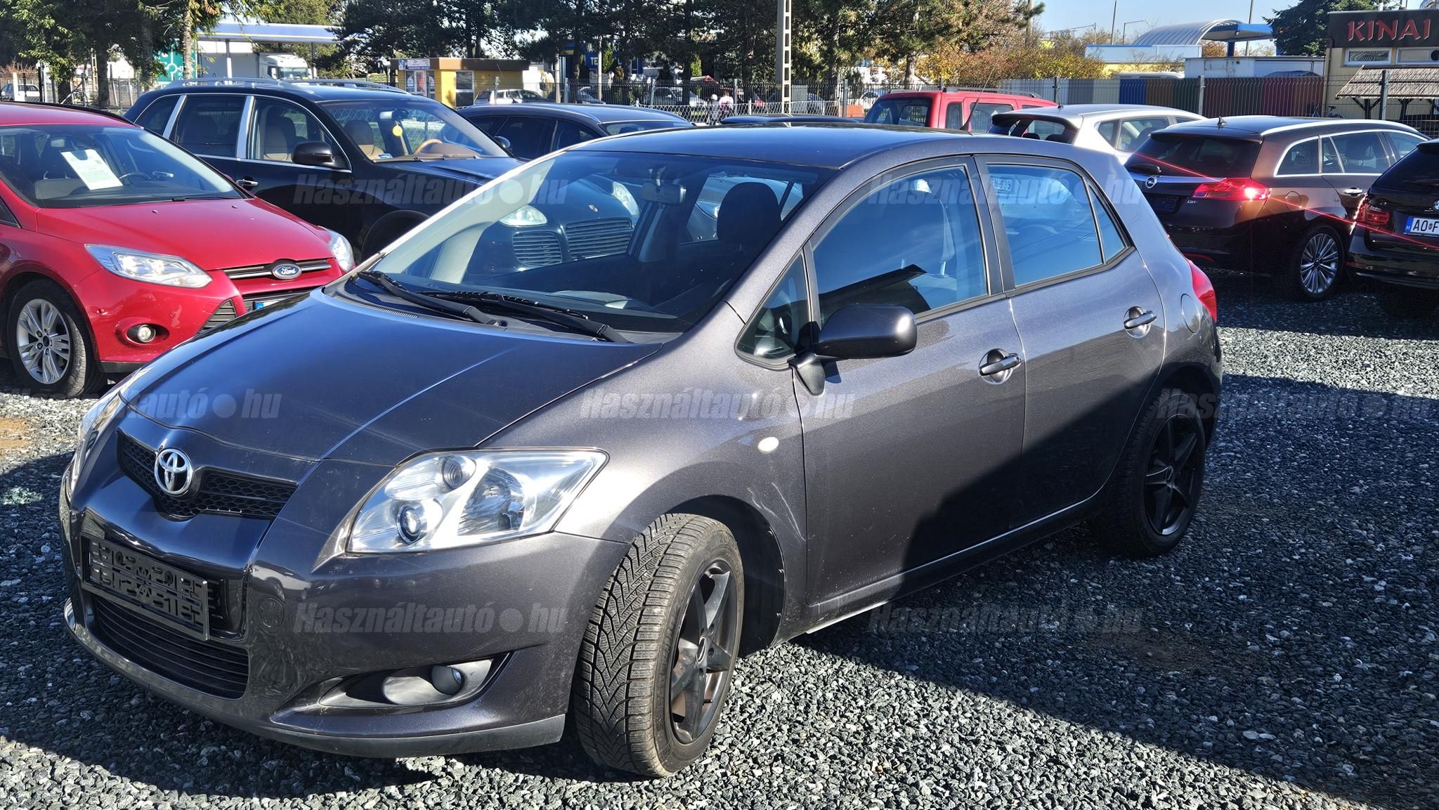 TOYOTA AURIS 2008/9 - 1