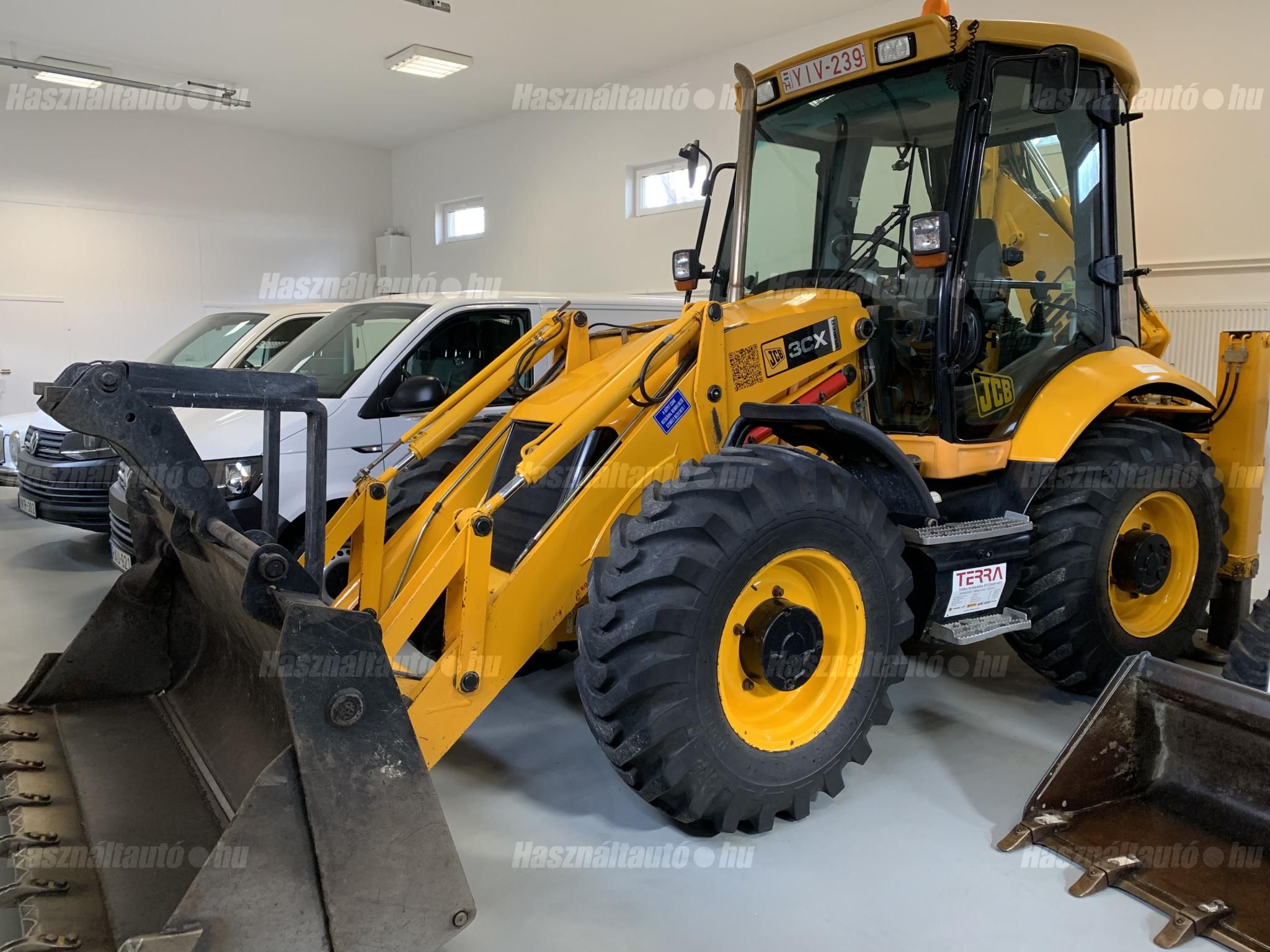 JCB 2008/8 - 1