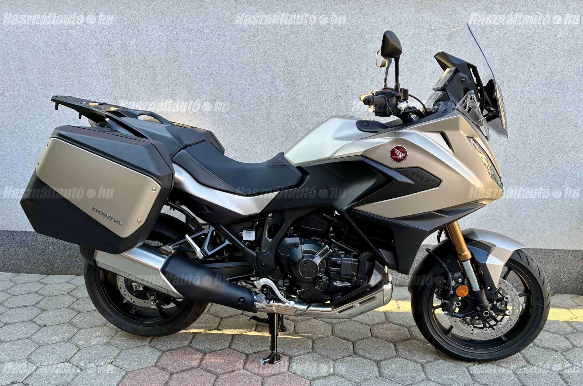 HONDA NT 1100 D 2026 - 1