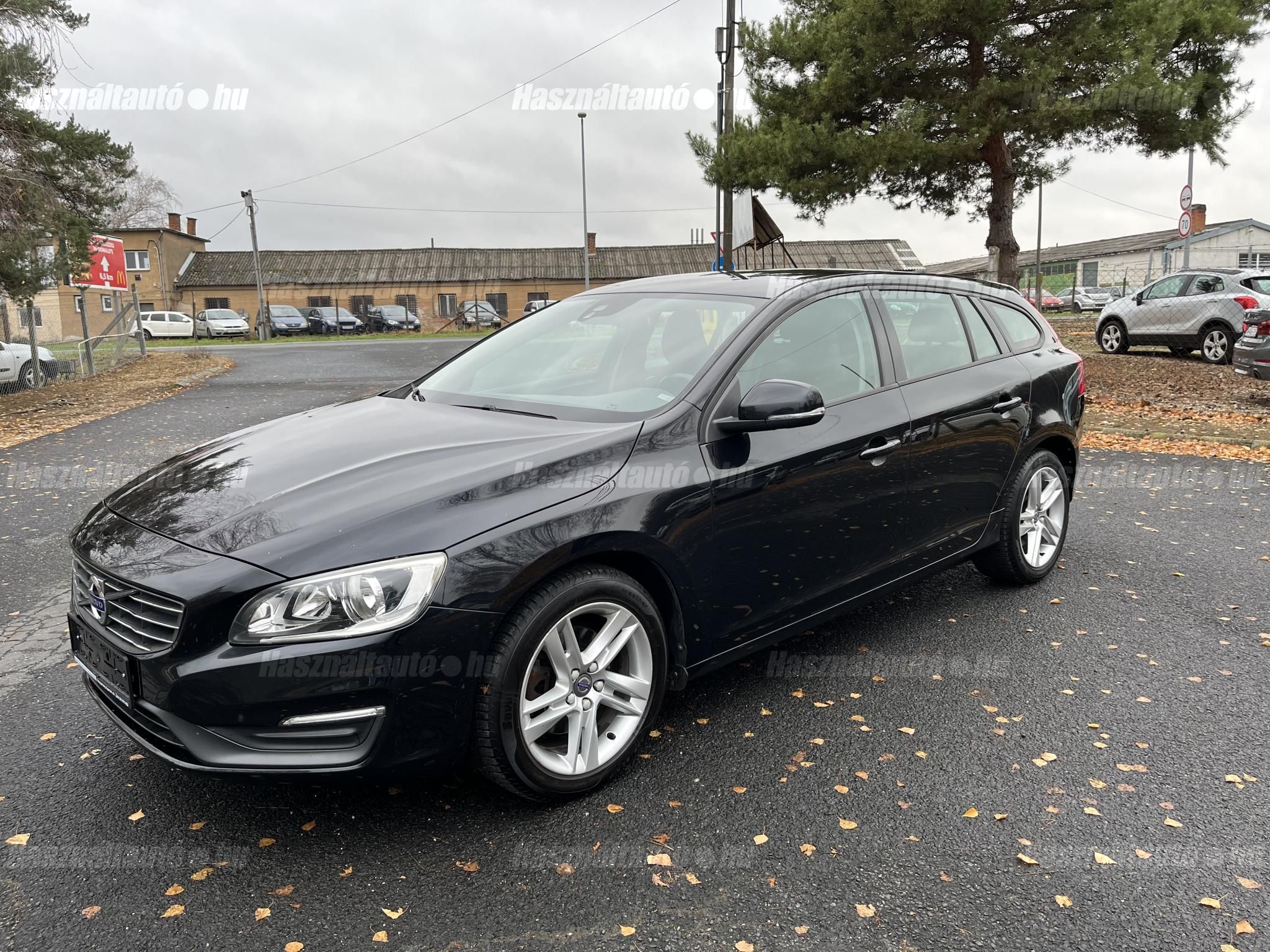 VOLVO V60 2015/3 - 1
