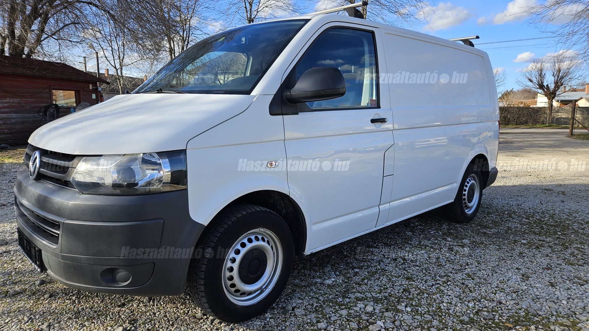 VOLKSWAGEN TRANSPORTER 2012 - 1