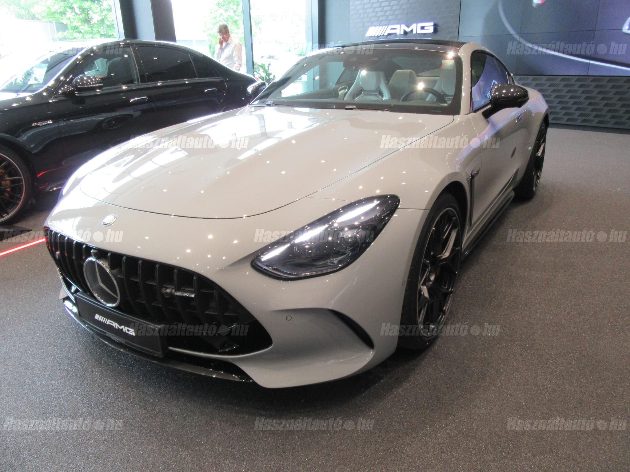 MERCEDES-AMG GT 2024 - 1
