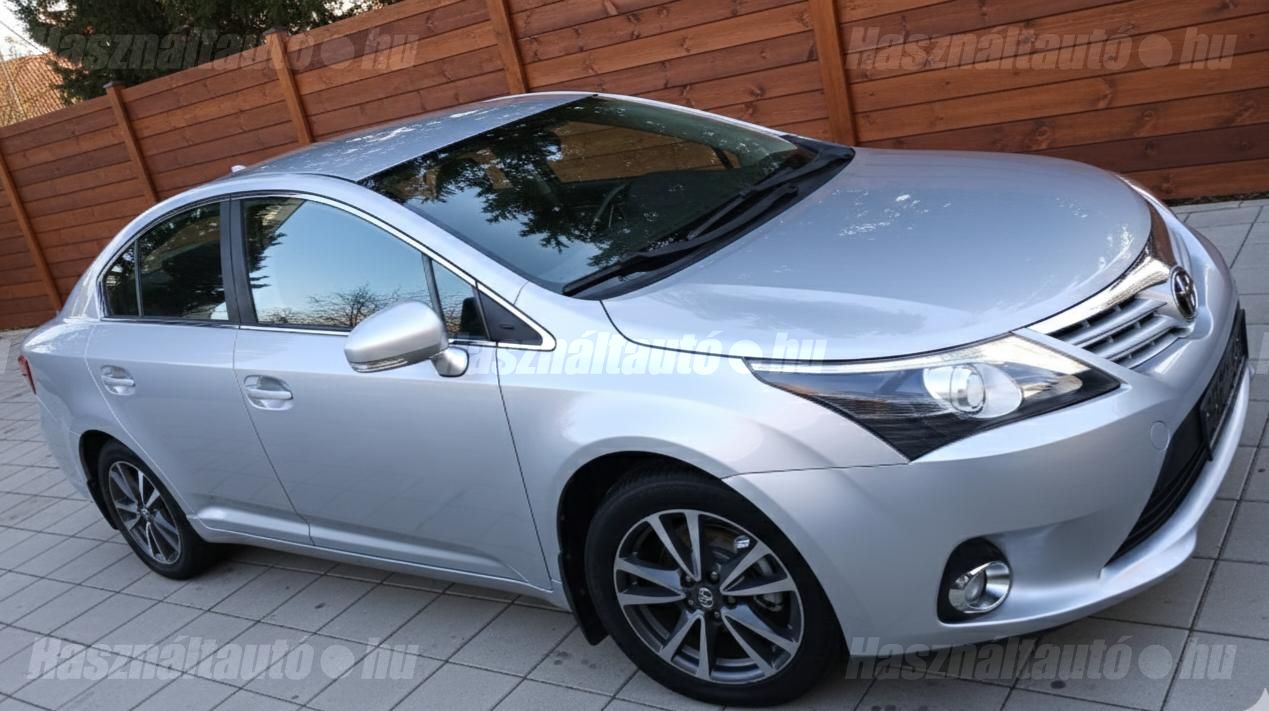 TOYOTA AVENSIS 2013/5 - 1