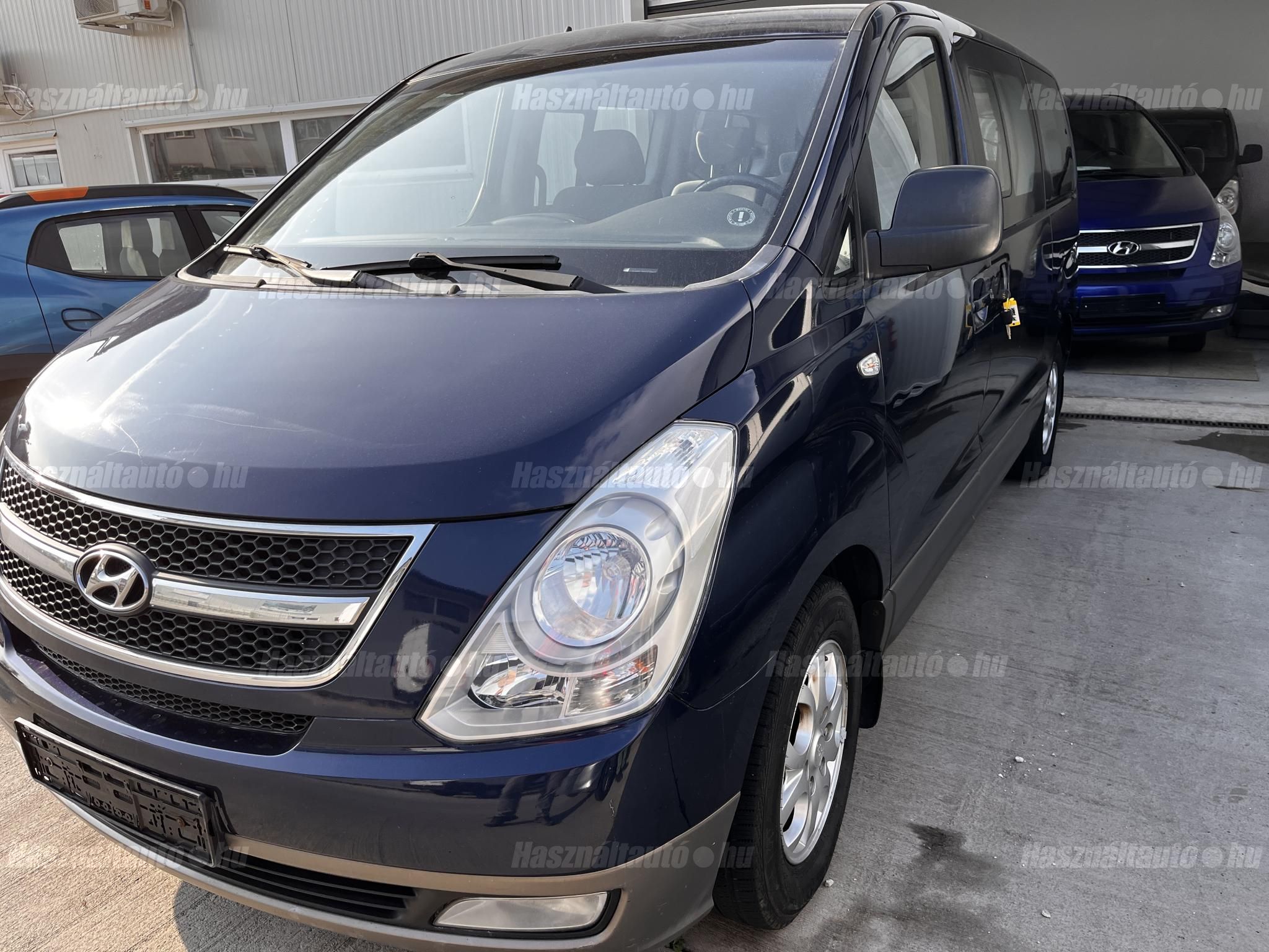 HYUNDAI H-1 2010/3 - 1