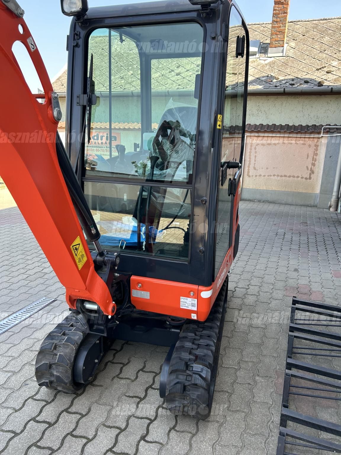 KUBOTA 2023/8 - 1