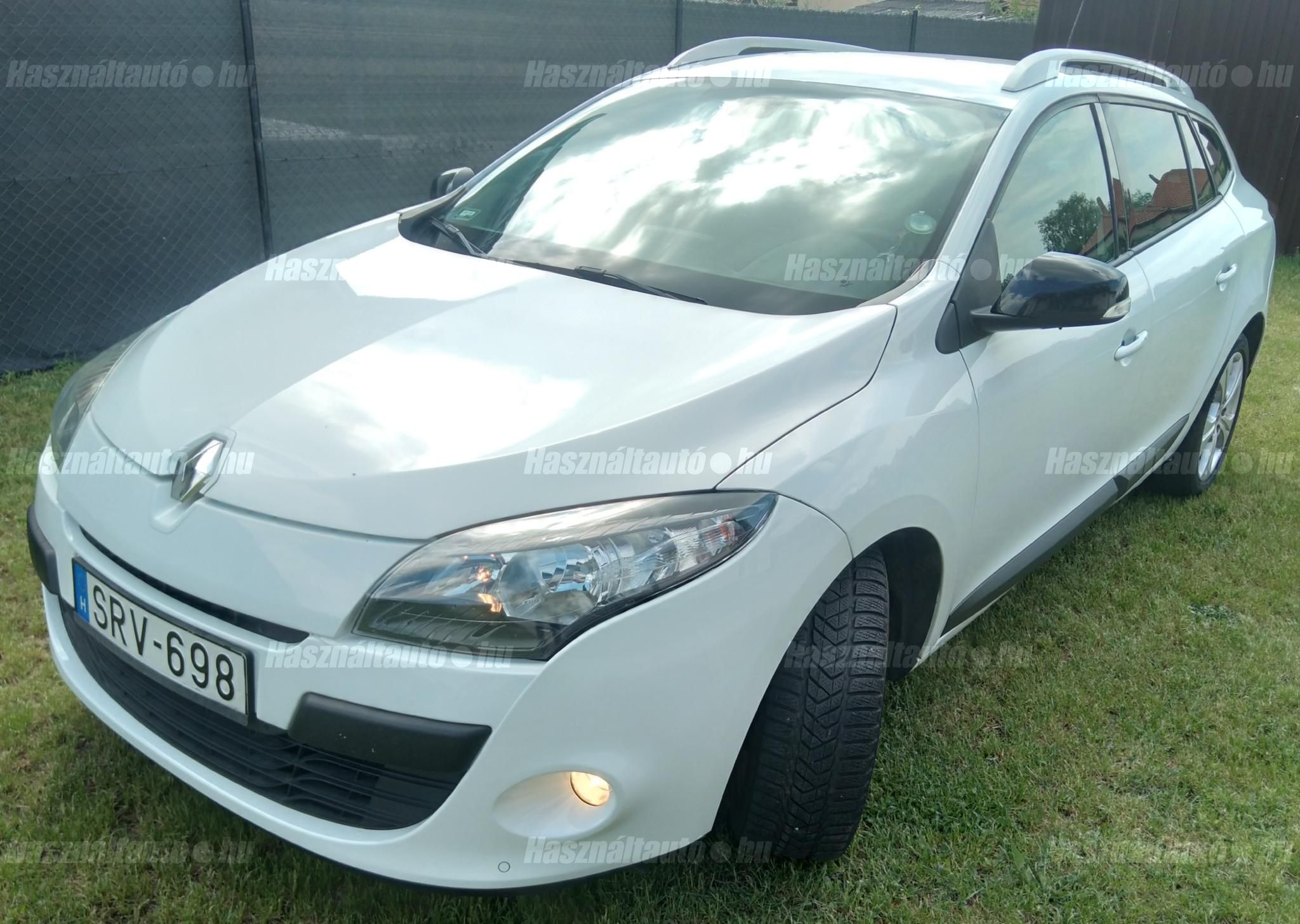 RENAULT MEGANE 2011/12 - 1