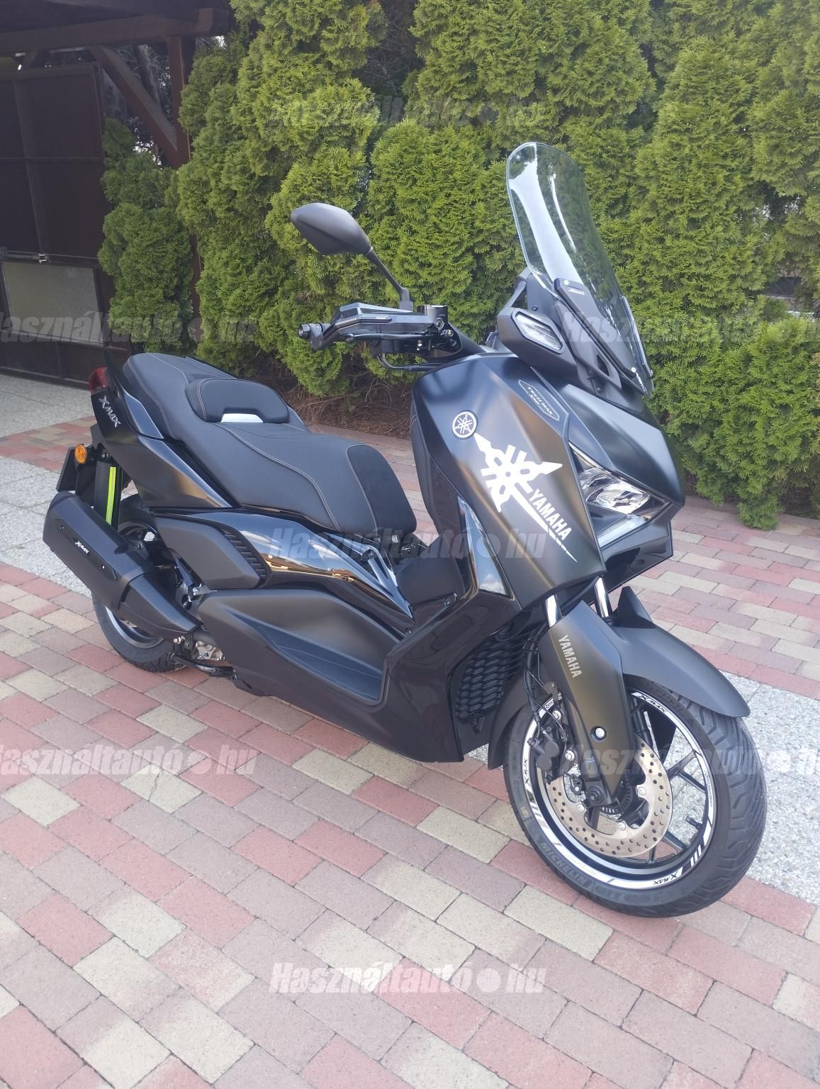 YAMAHA X-MAX 300 2023/9 - 1