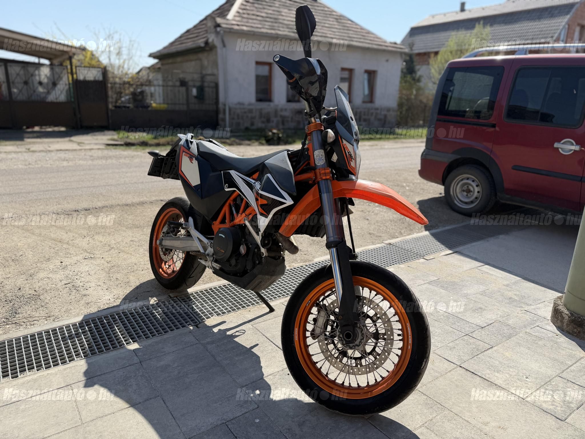 KTM 690 SMC 2013/1 - 1