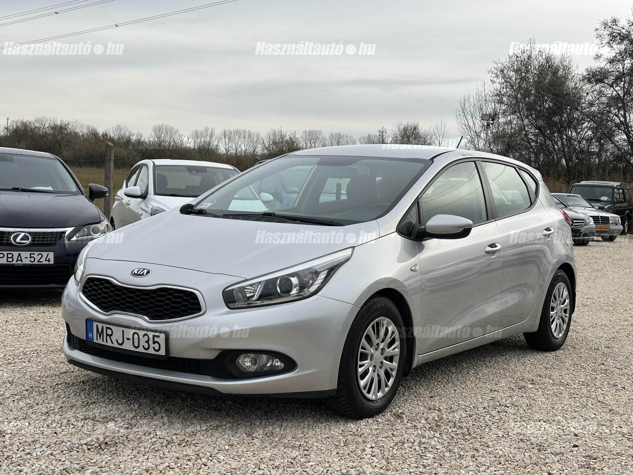 KIA CEE'D 2014/5 - 1