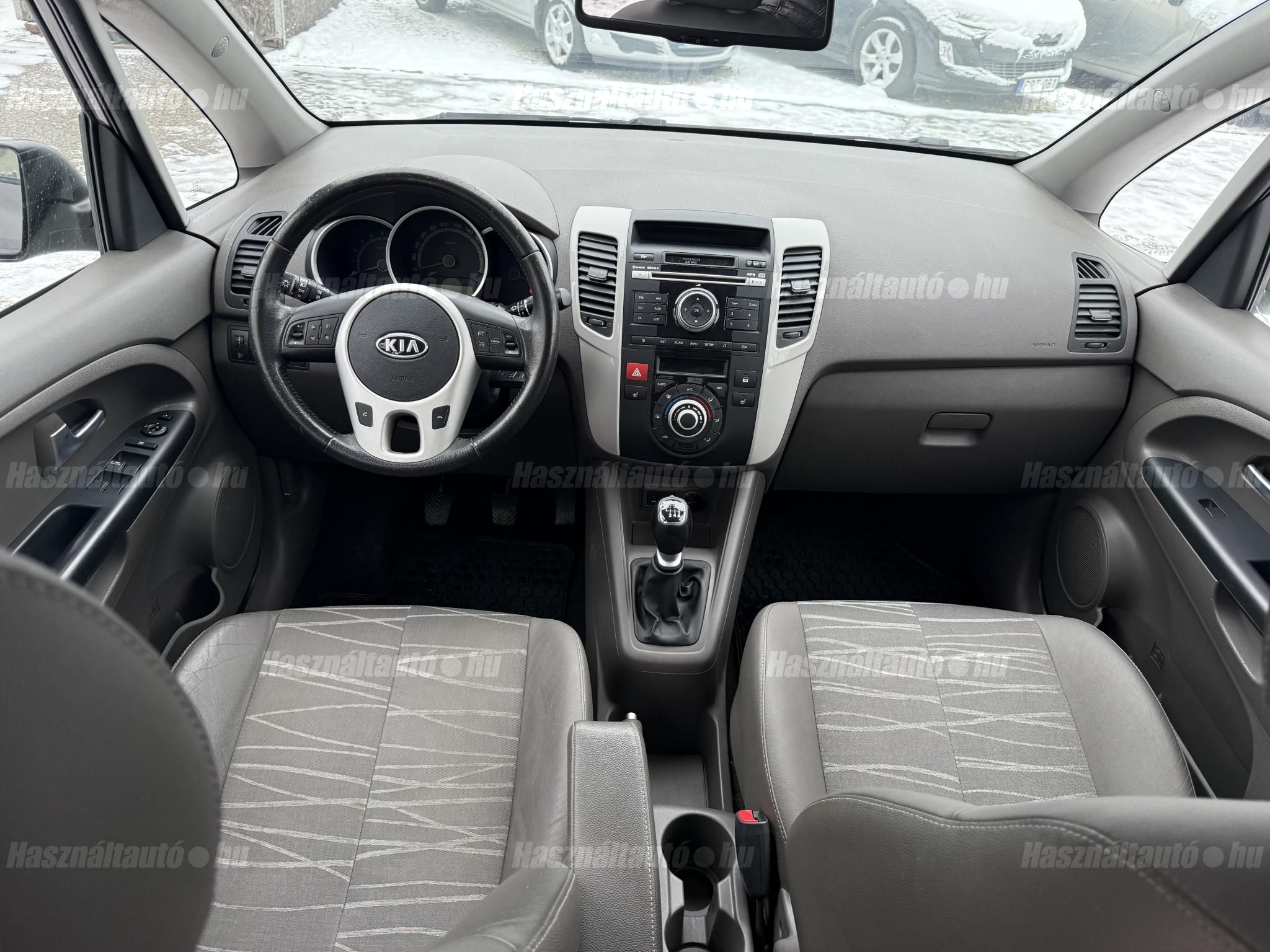 KIA VENGA 2011/4 - 1