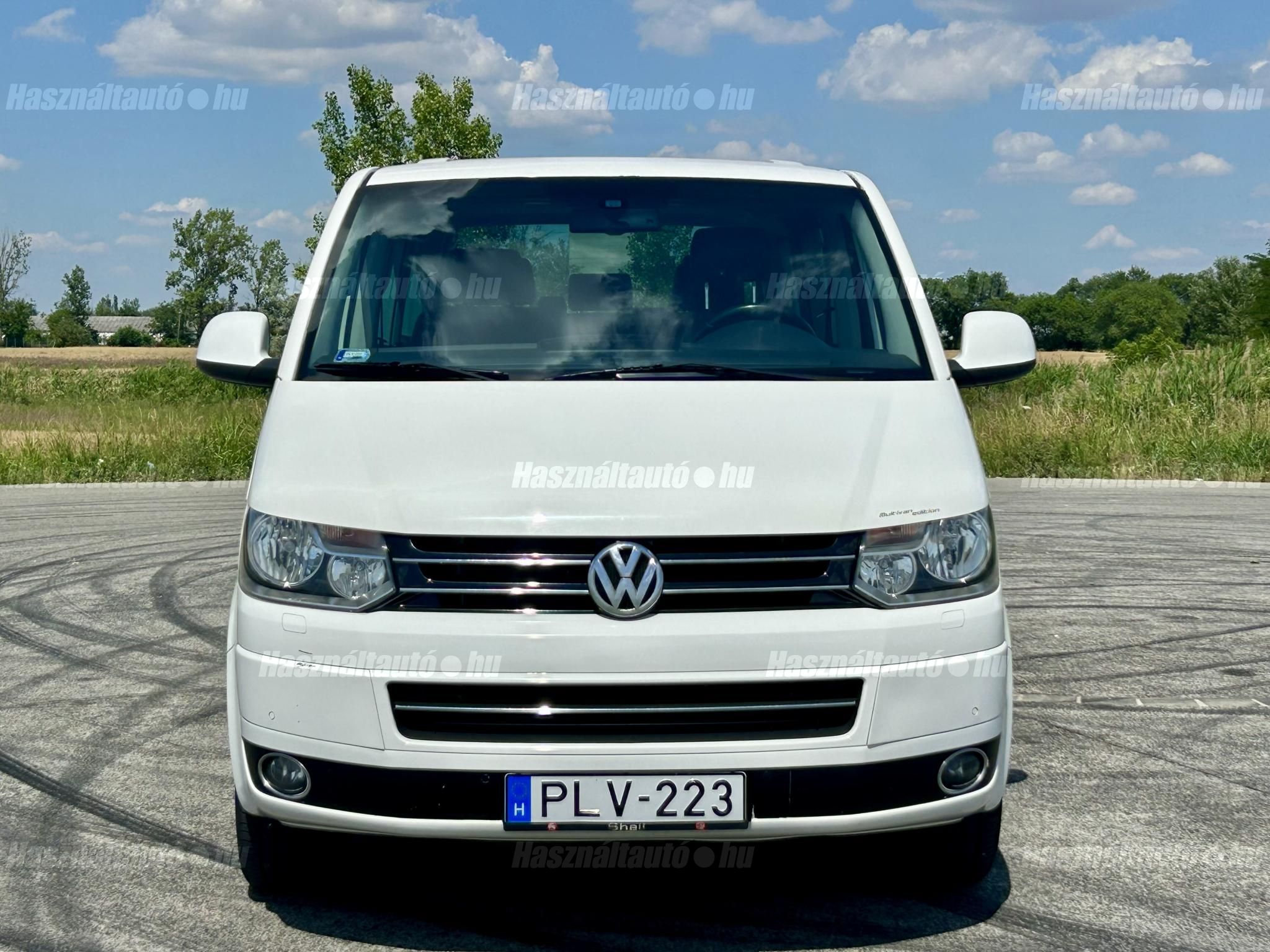 VOLKSWAGEN MULTIVAN 2010/4 - 1