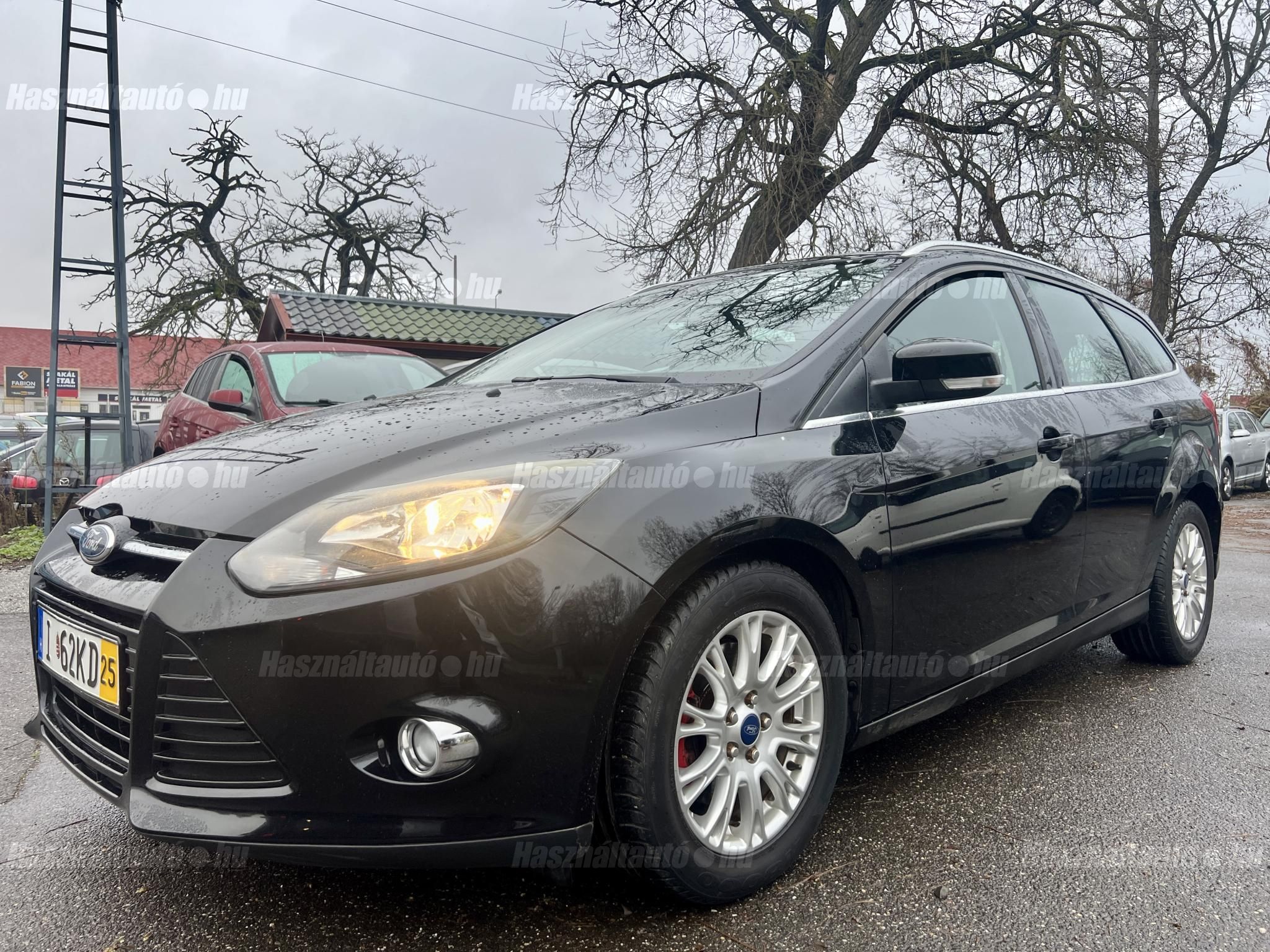 FORD FOCUS 2011/6 - 1