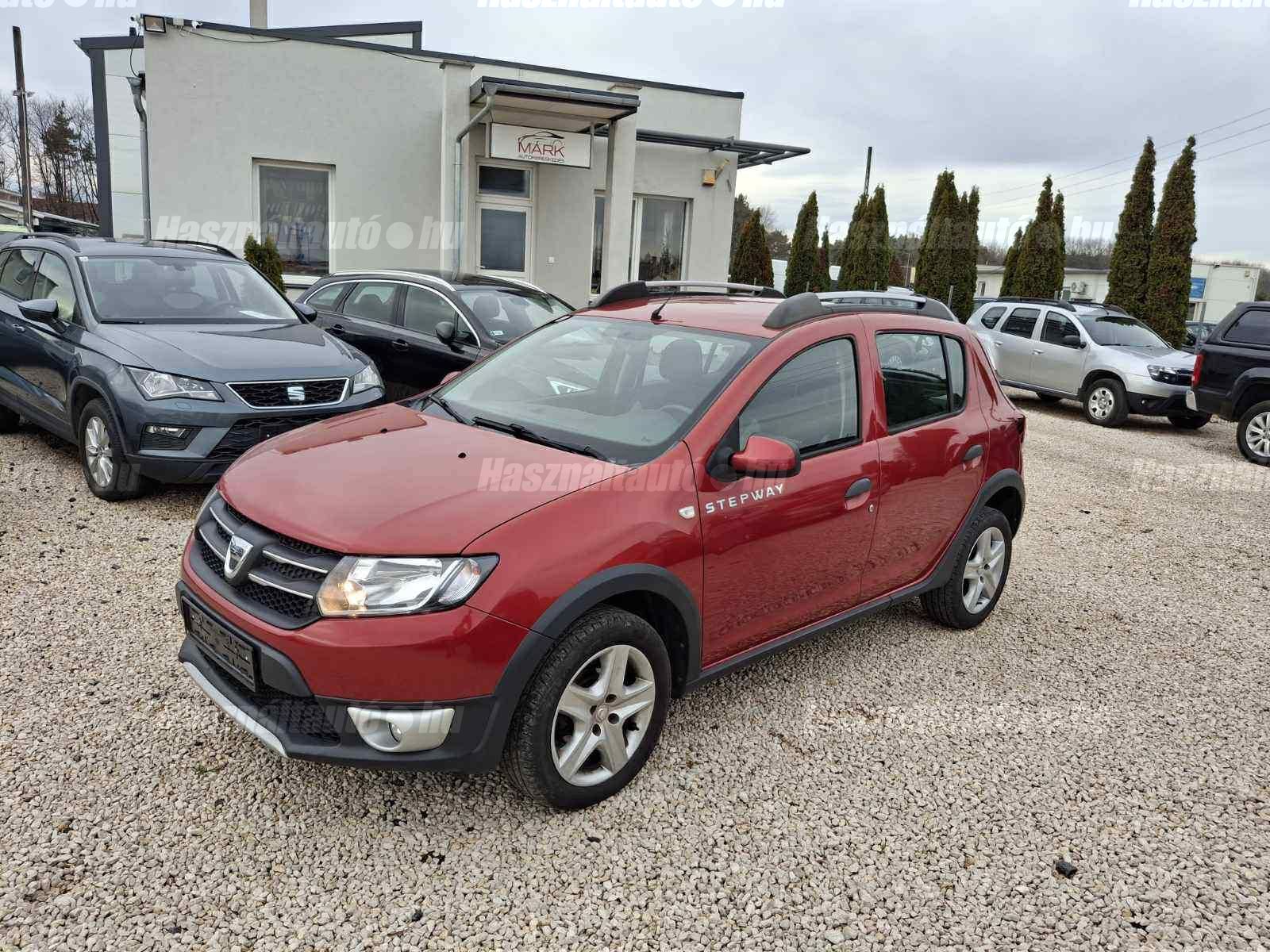 DACIA SANDERO 2016/3 - 1