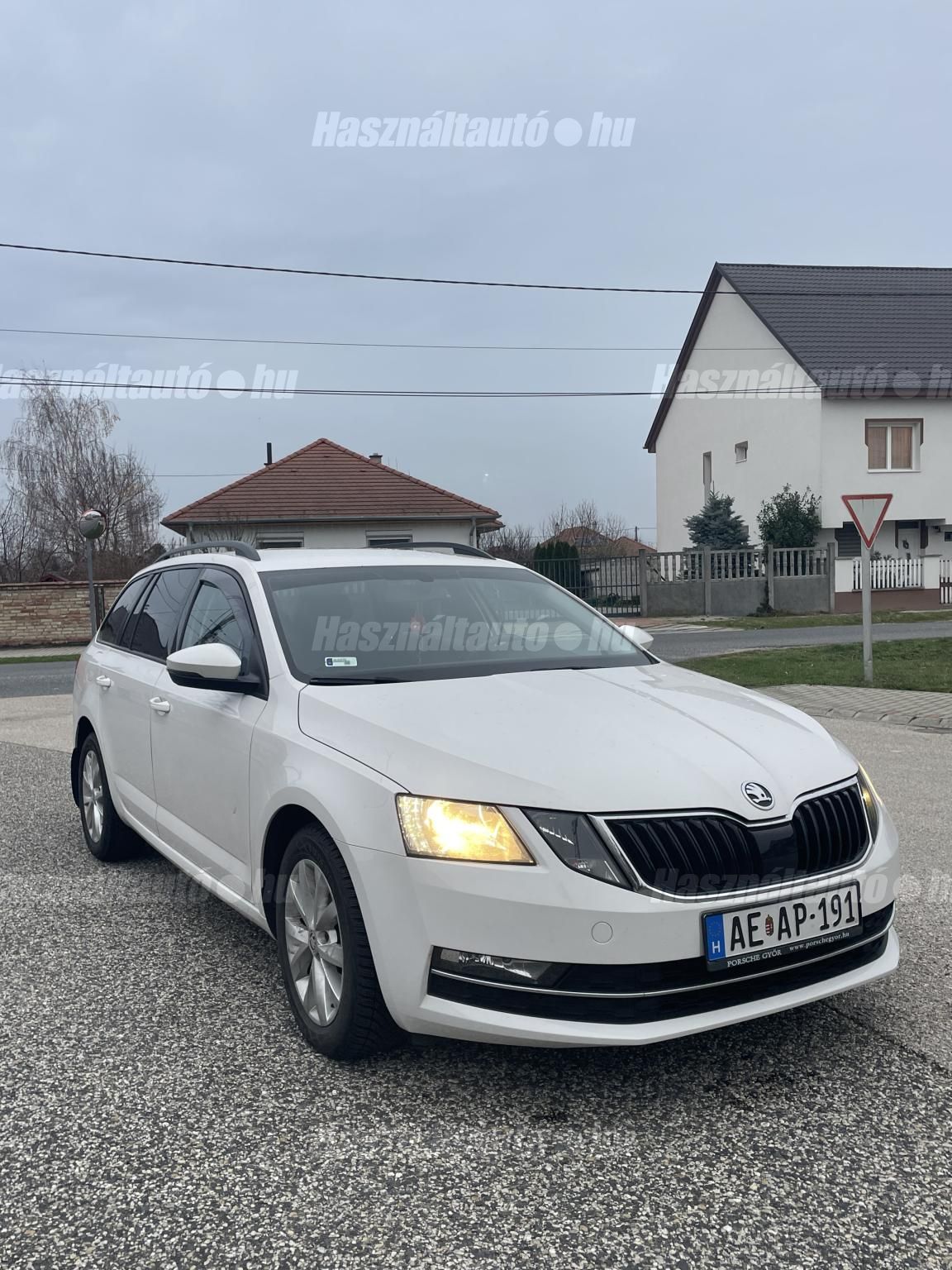 SKODA OCTAVIA 2018 - 1