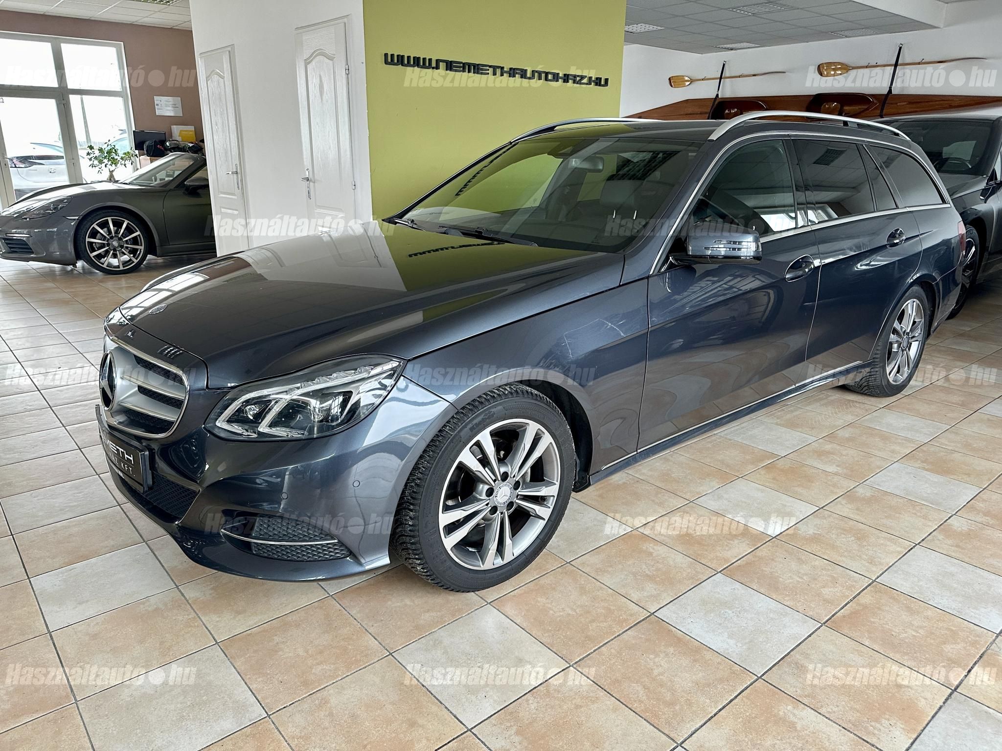 MERCEDES-BENZ E 220 2015/12 - 1